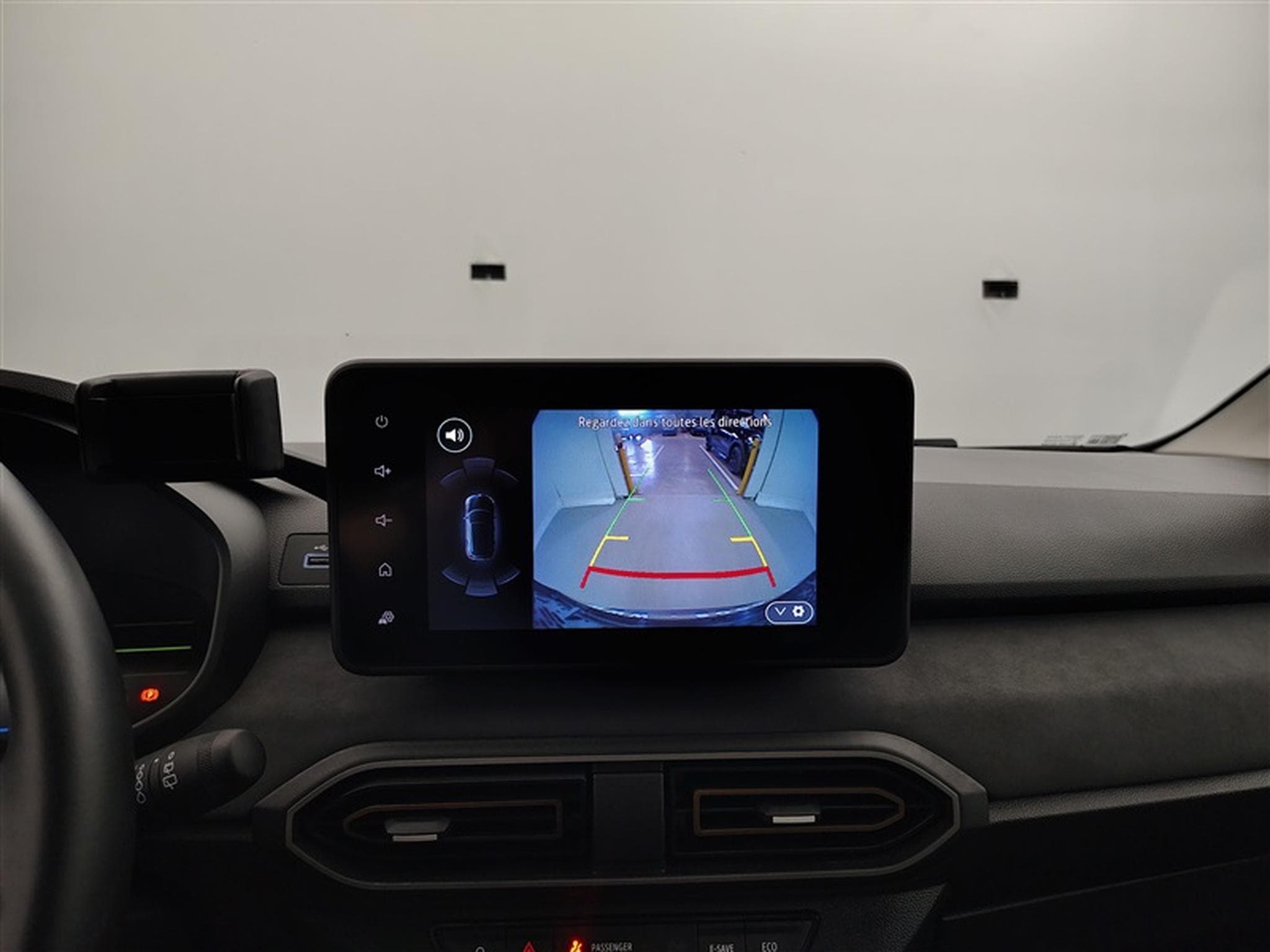 Dacia Jogger Hybrid 1.6 Extreme 7PL / NAVI / CARPLAY / CAMERA (2025) - Photo 17