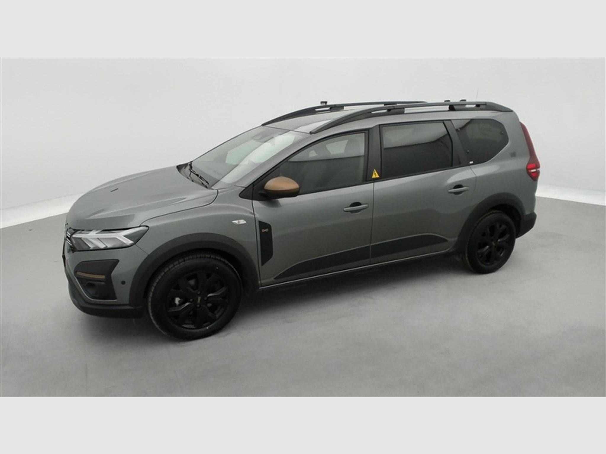 Dacia Jogger Hybrid 1.6 Extreme 7PL / NAVI / CARPLAY / CAMERA (2025) - Photo 20