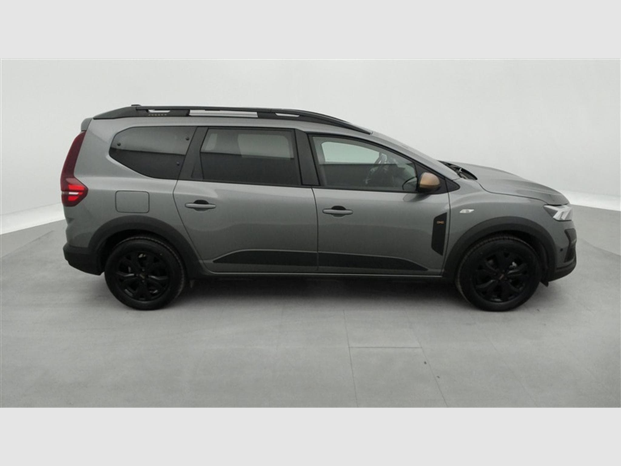 Dacia Jogger Hybrid 1.6 Extreme 7PL / NAVI / CARPLAY / CAMERA (2025) - Photo 23