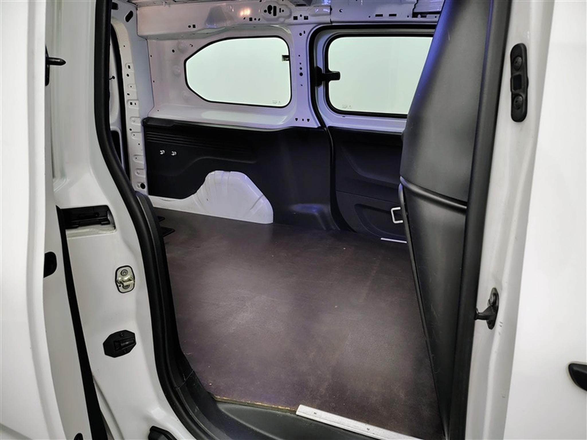 Citroen Berlingo 1.5 BlueHDi XL Heavy Control 3PL (2021) - Photo 12