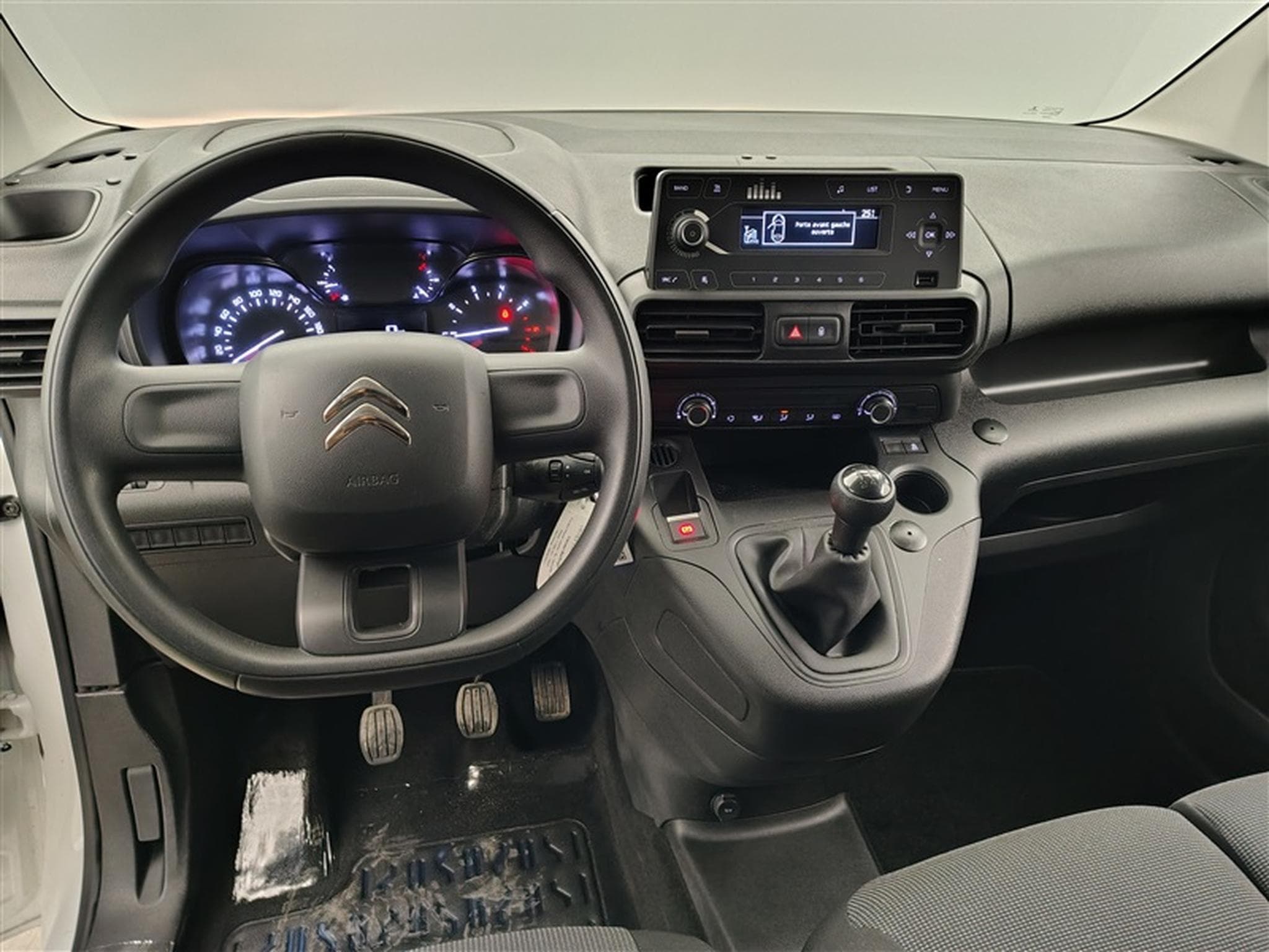 Citroen Berlingo 1.5 BlueHDi XL Heavy Control 3PL (2021) - Photo 8