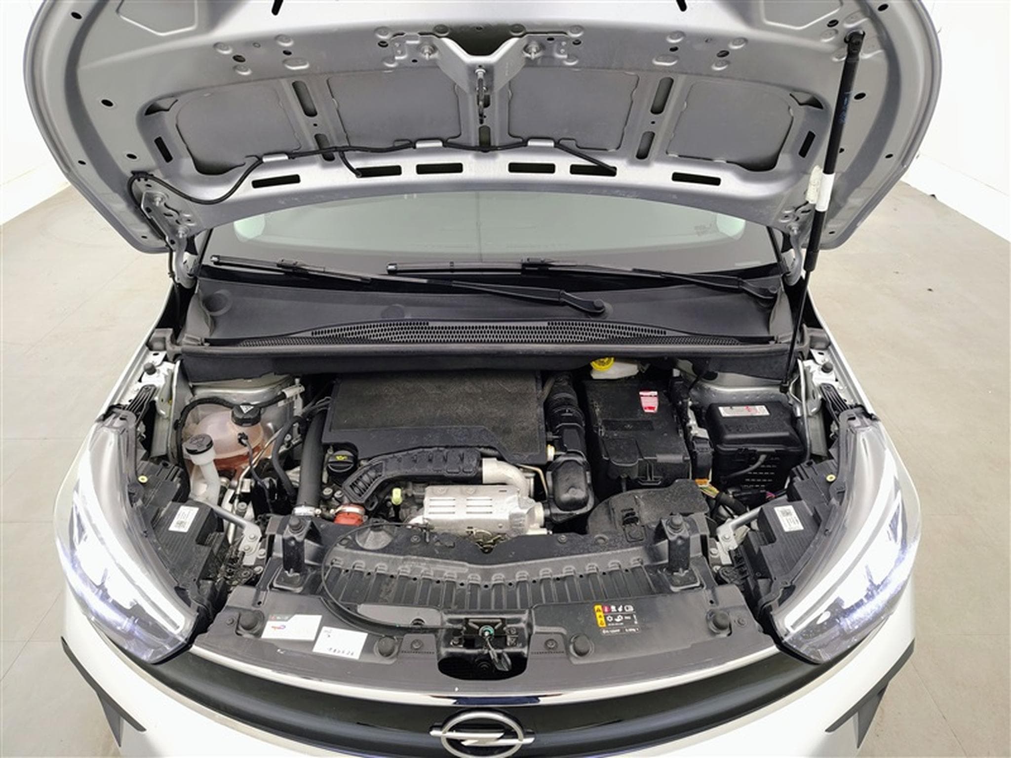 Opel Crossland 1.2 Turbo Ultimate NAVI / FULL LED / PDC AV-AR (2024) - Photo 19