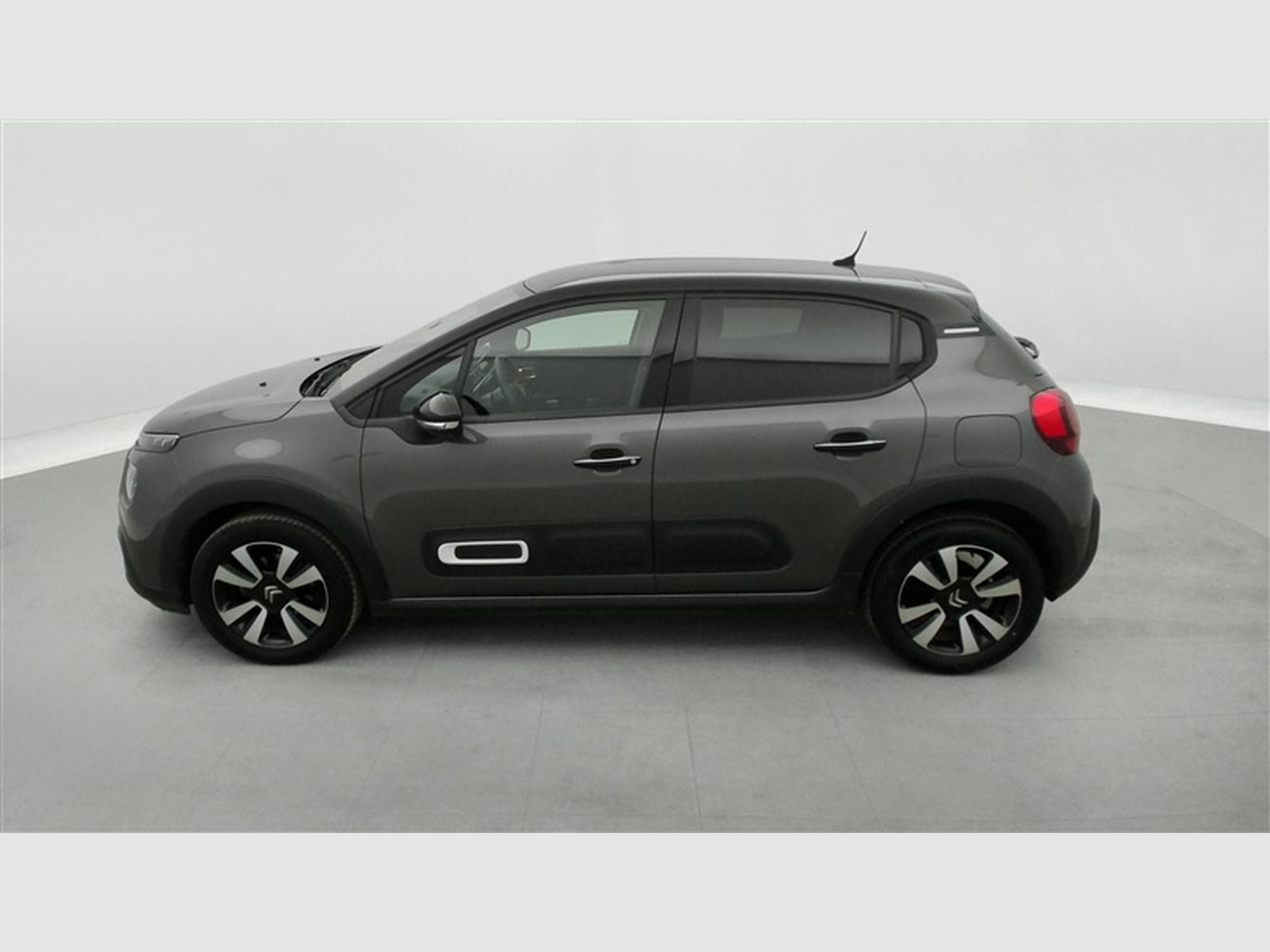 Citroen C3 1.2i PureTech Shine CARPLAY / FULL LED / JA 16" (2023) - Photo 3