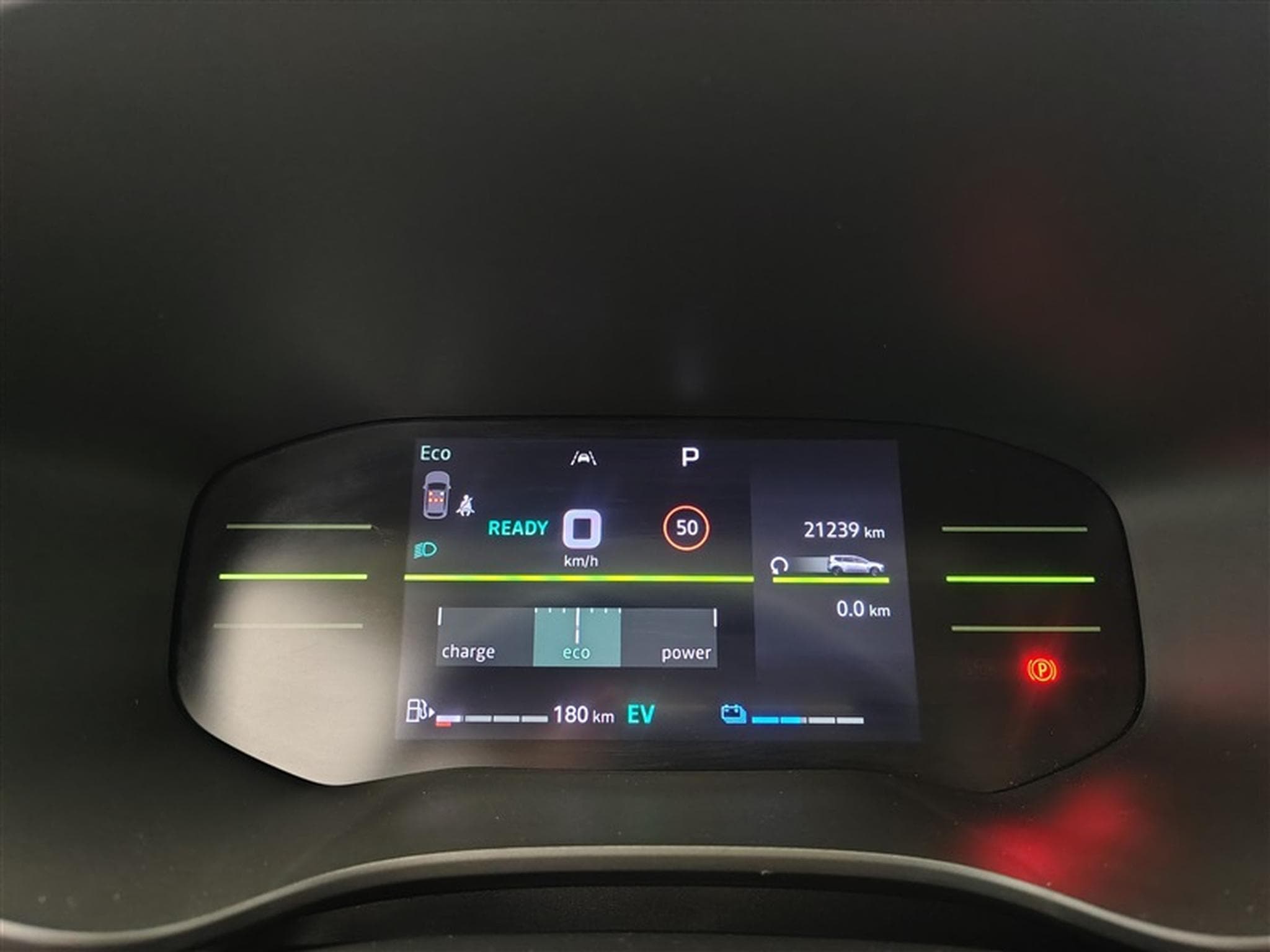 Dacia Jogger Hybrid 1.6 Extreme 7PL / NAVI / CARPLAY / CAMERA (2025) - Photo 10