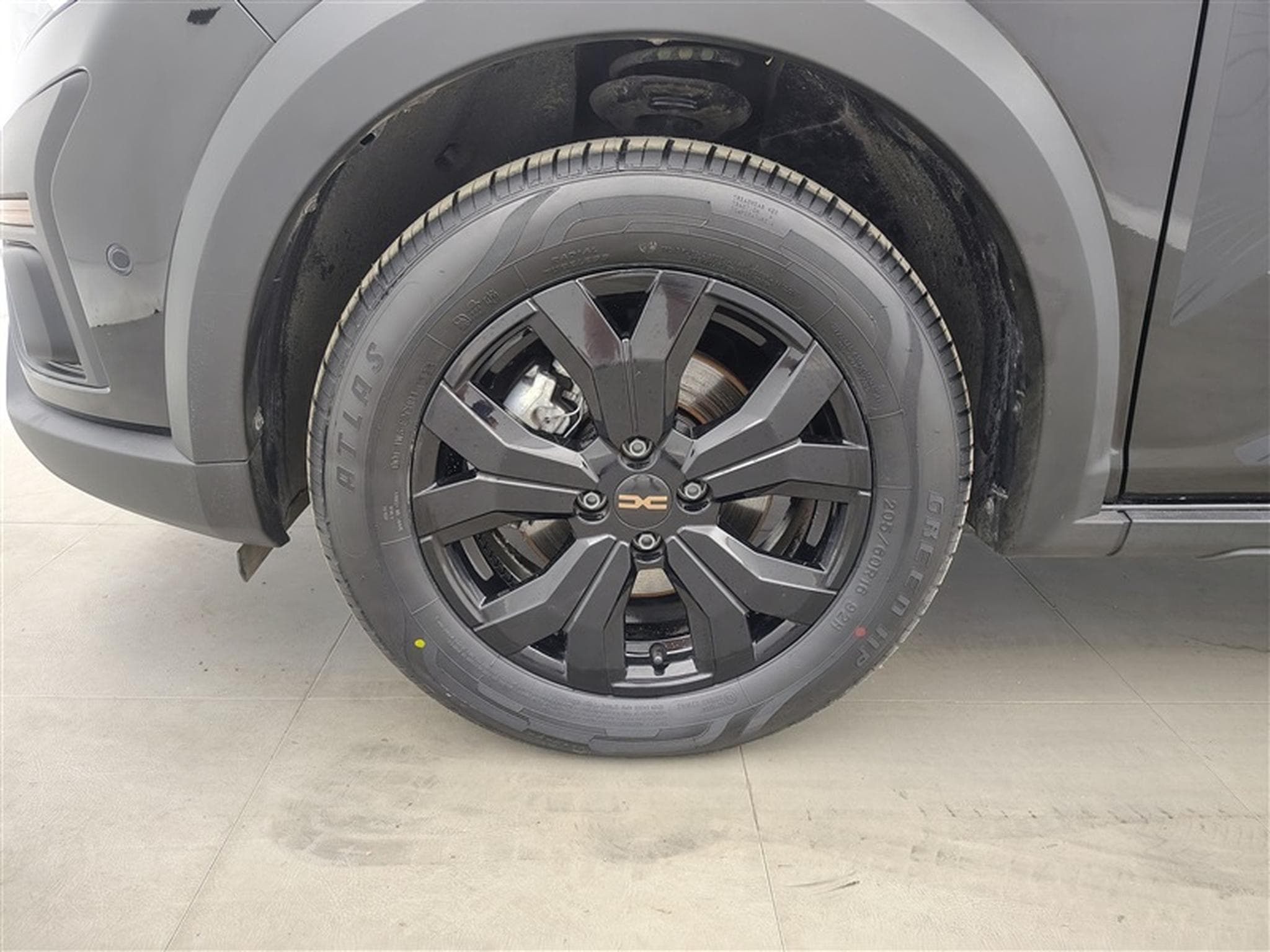 Dacia Jogger Hybrid 1.6 Extreme 7PL / NAVI / CARPLAY / CAMERA (2025) - Photo 6