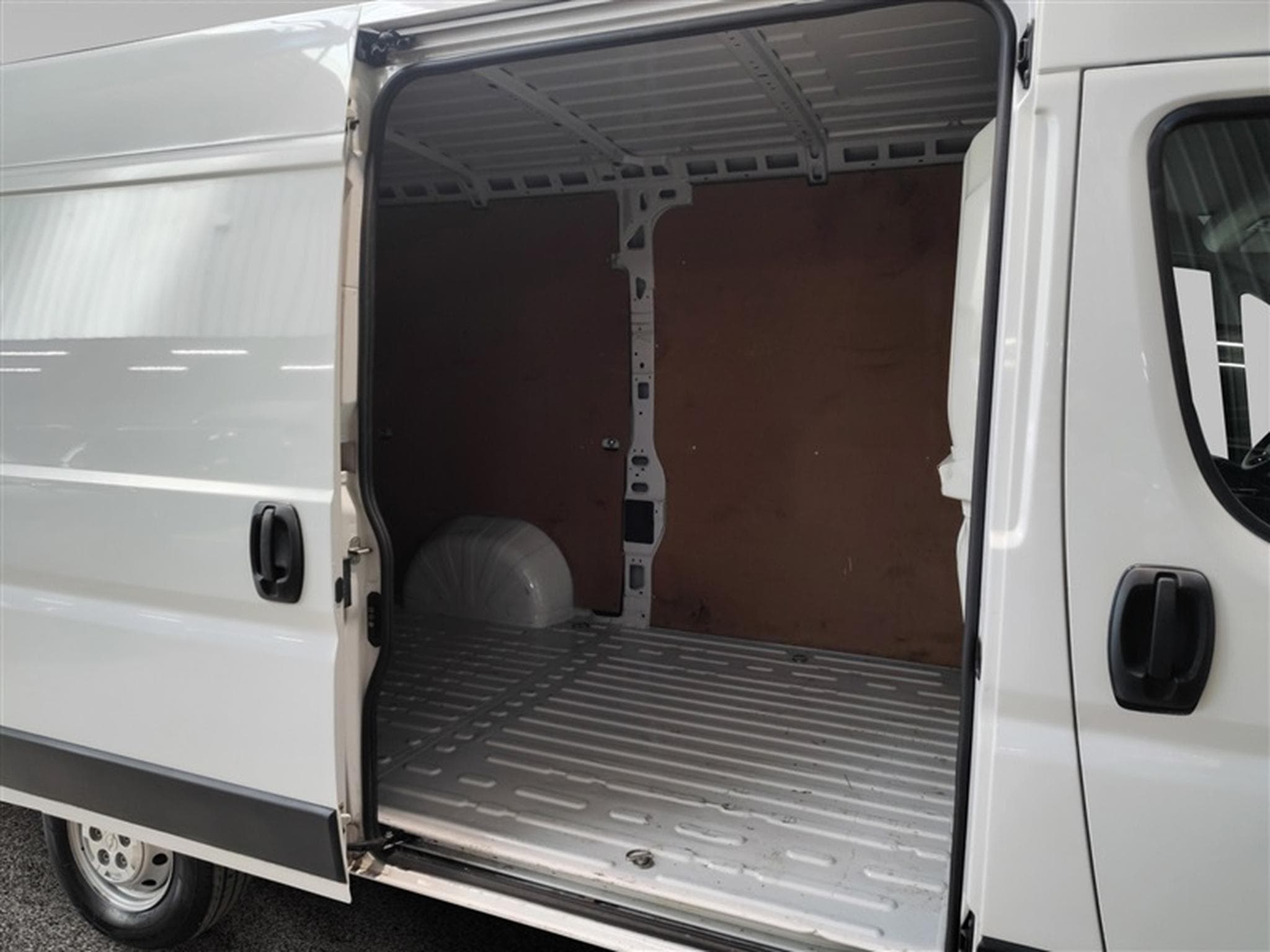 Opel Movano 2.2 Turbo D L2H2 3PL / CLIM / CAMERA / PDC (2022) - Foto 13