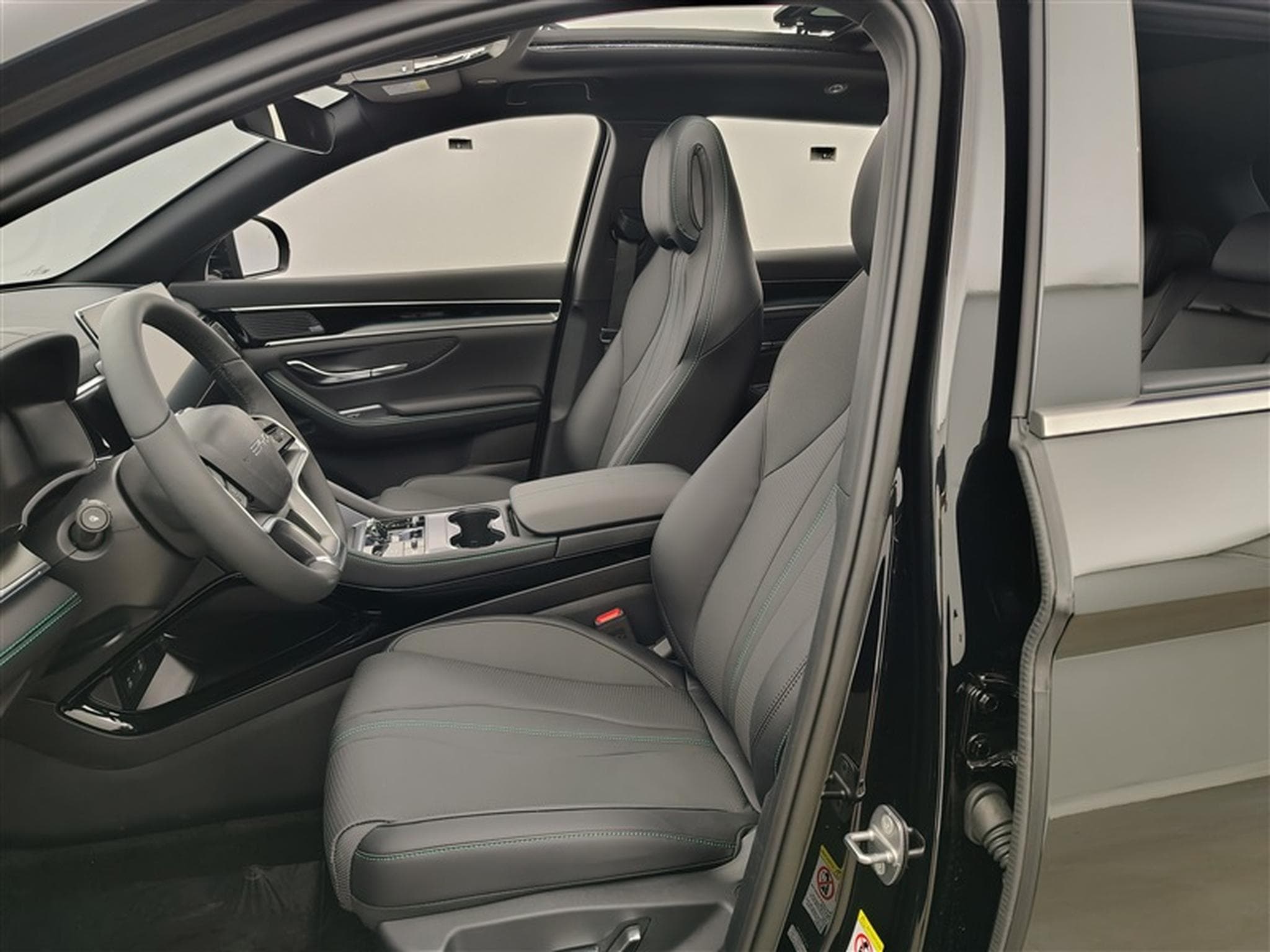 BYD Seal U 1.5 DM-I 218cv PHEV Boost NAVI / FULL LED / CUIR / PANO (2026) - Foto 7