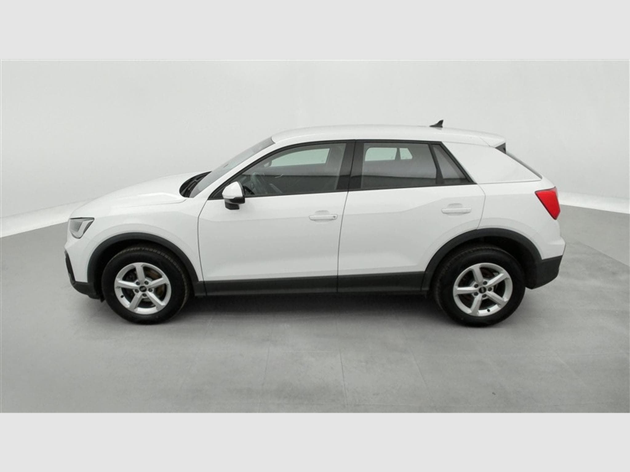 Audi Q2 35 TFSI S-Tronic Attraction NAVI / FULL LED / CAMERA / JA16" (2023) - Foto 3