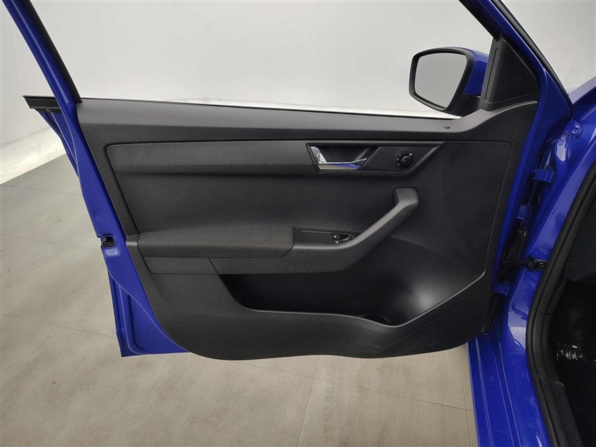 Skoda Fabia Combi 1.0 TSI 60Cv Ambition CLIM / BLUETOOTH / PDC (2022) - Foto 16