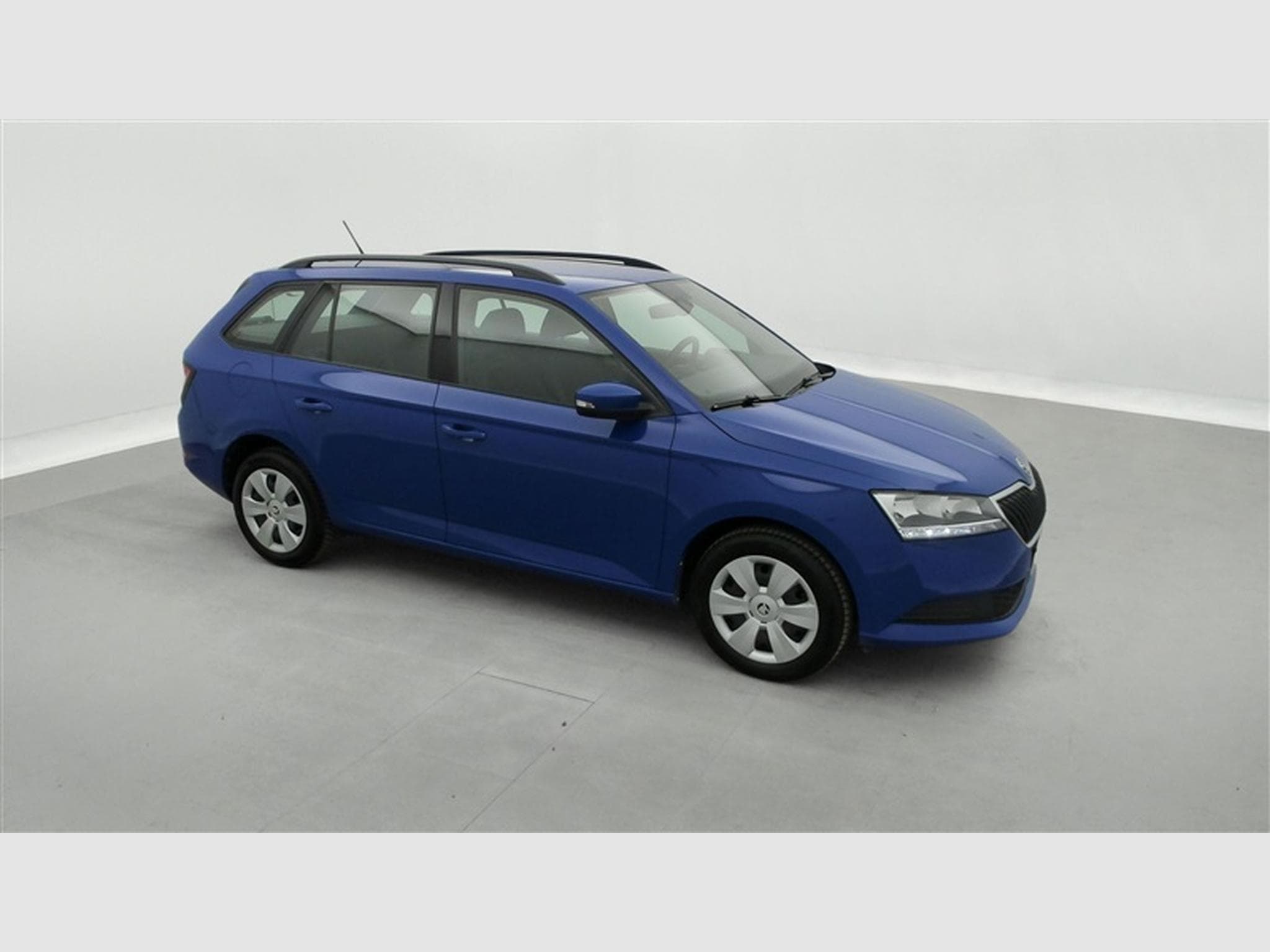 Skoda Fabia Combi 1.0 TSI 60Cv Ambition CLIM / BLUETOOTH / PDC (2022) - Foto 22