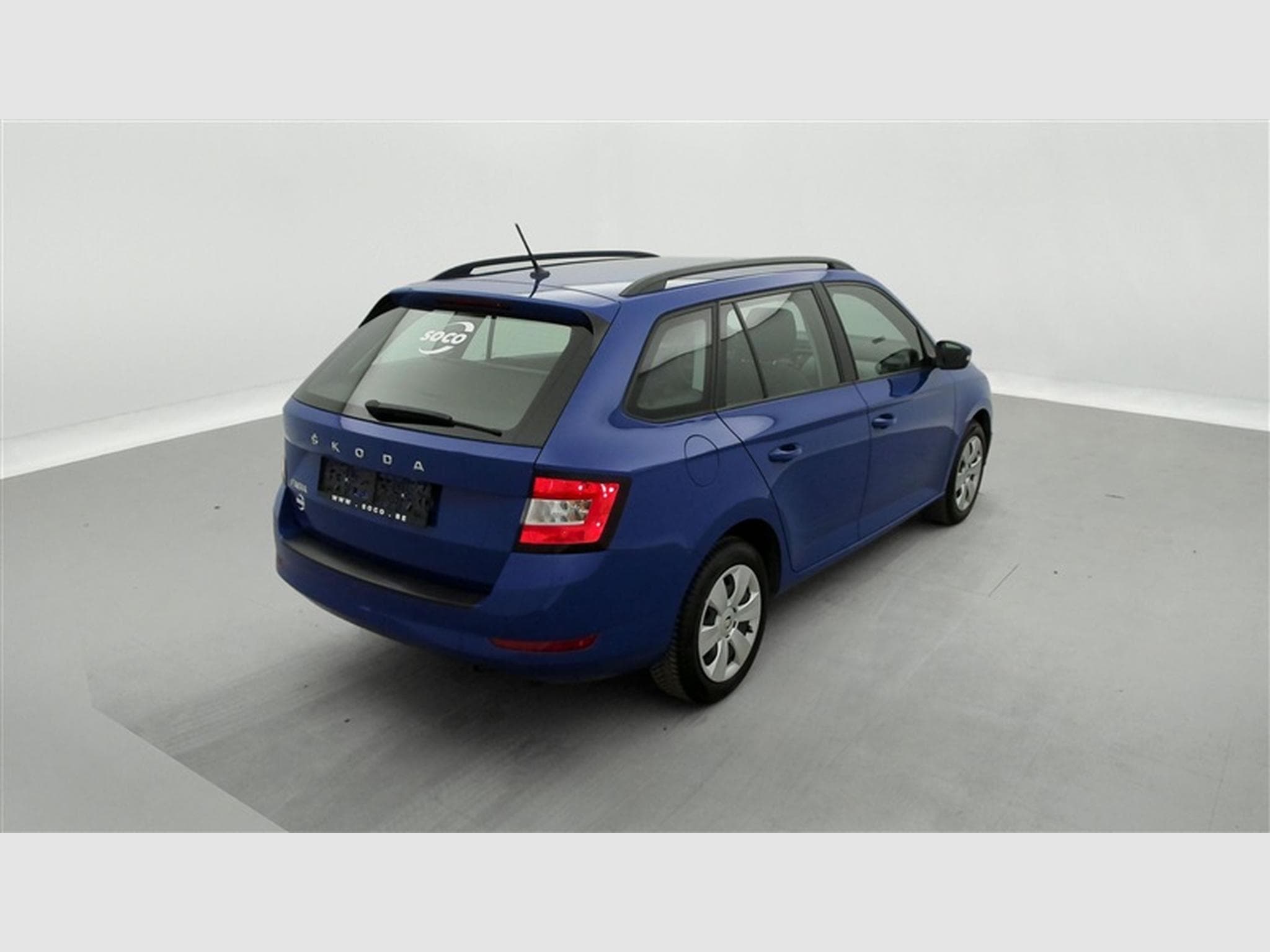 Skoda Fabia Combi 1.0 TSI 60Cv Ambition CLIM / BLUETOOTH / PDC (2022) - Foto 25