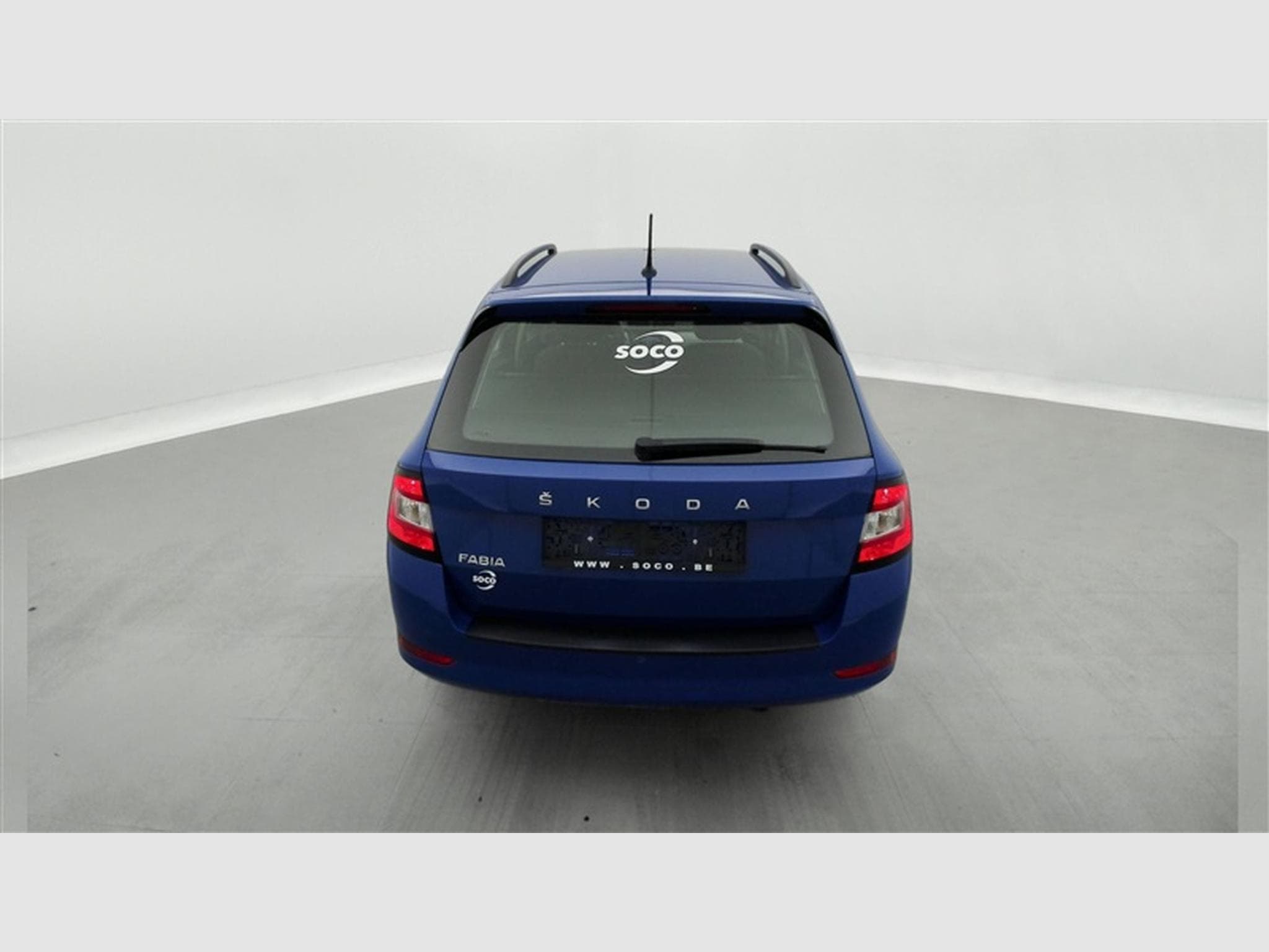 Skoda Fabia Combi 1.0 TSI 60Cv Ambition CLIM / BLUETOOTH / PDC (2022) - Foto 5