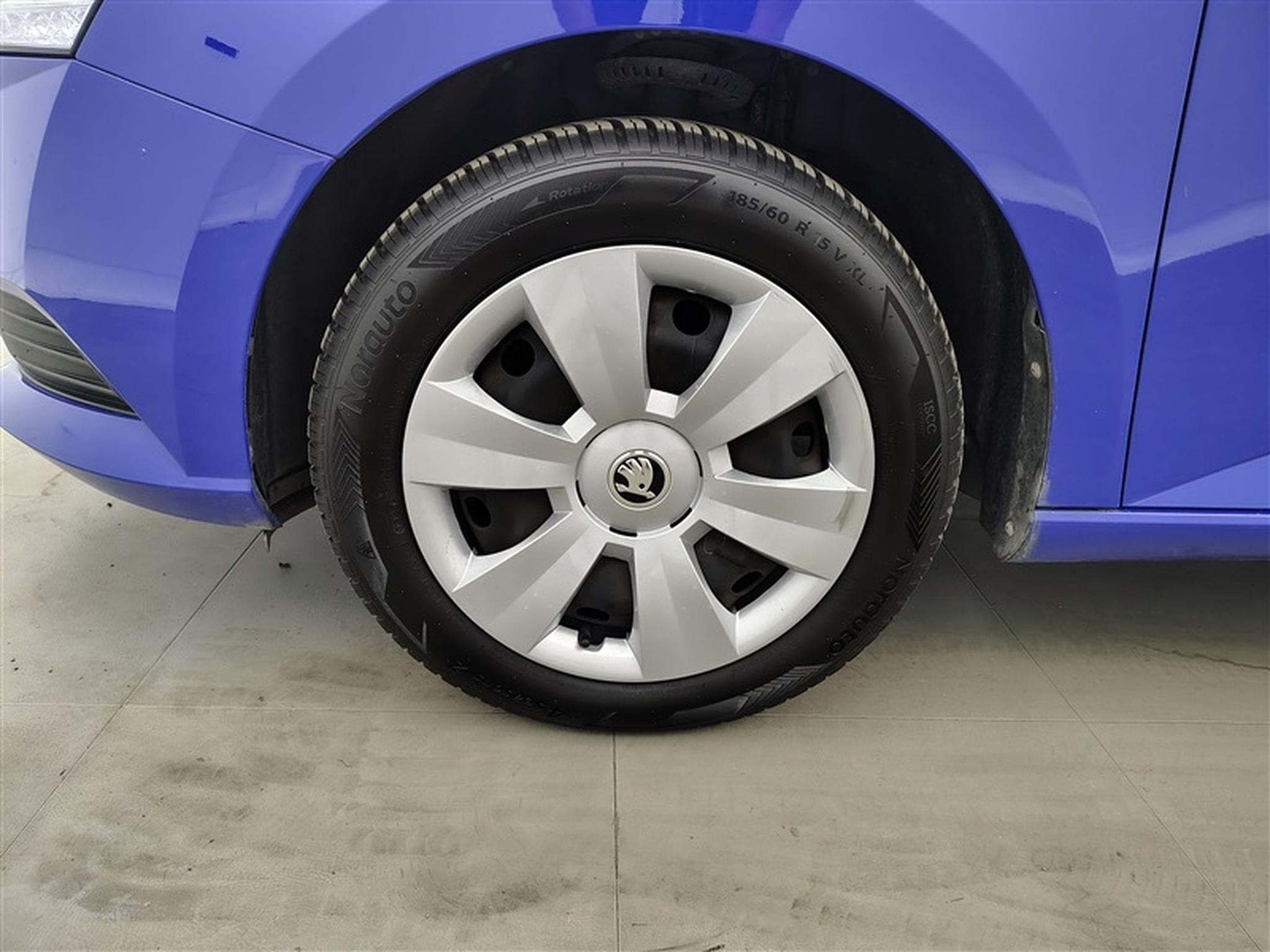 Skoda Fabia Combi 1.0 TSI 60Cv Ambition CLIM / BLUETOOTH / PDC (2022) - Foto 6
