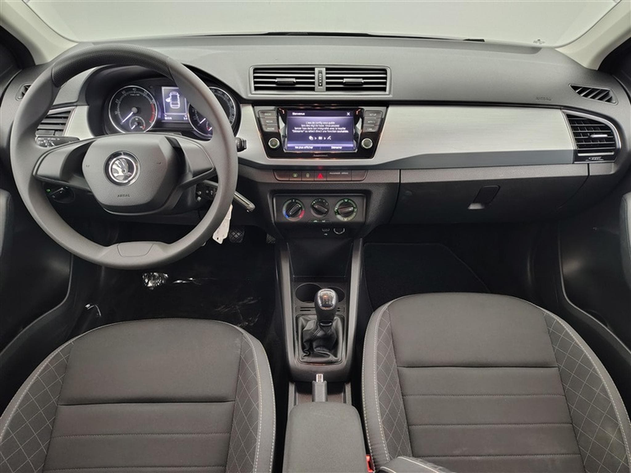 Skoda Fabia Combi 1.0 TSI 60Cv Ambition CLIM / BLUETOOTH / PDC (2022) - Foto 8