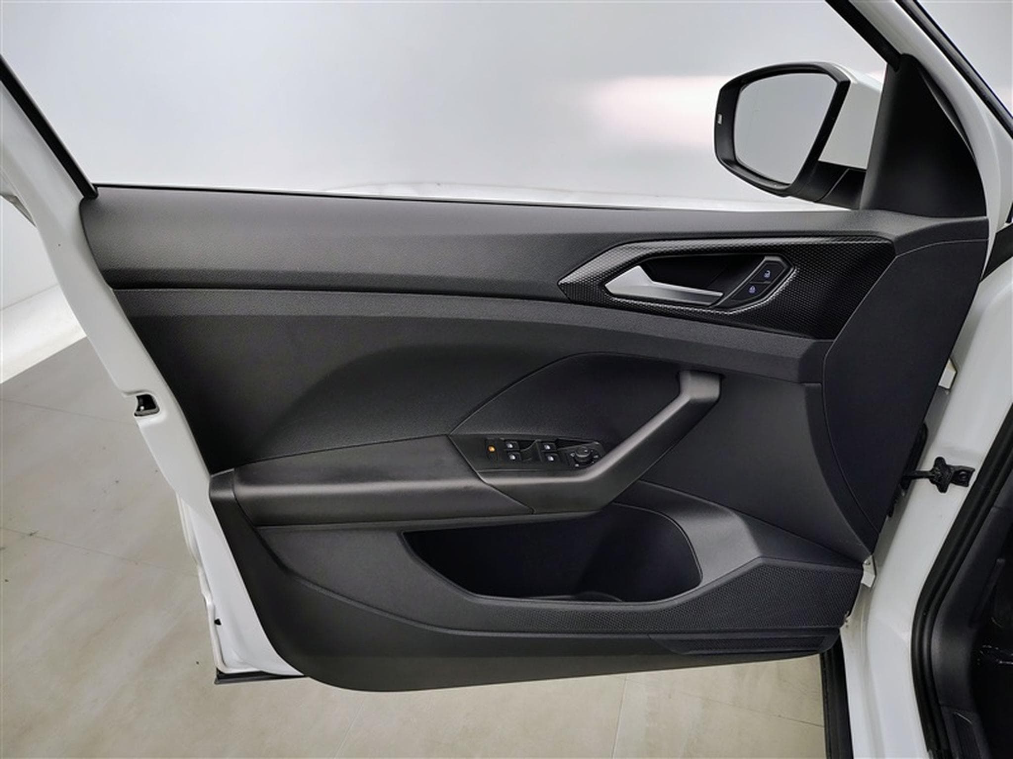 VW T-Cross 1.0 TSI Life Business OPF (2022) - Foto 17