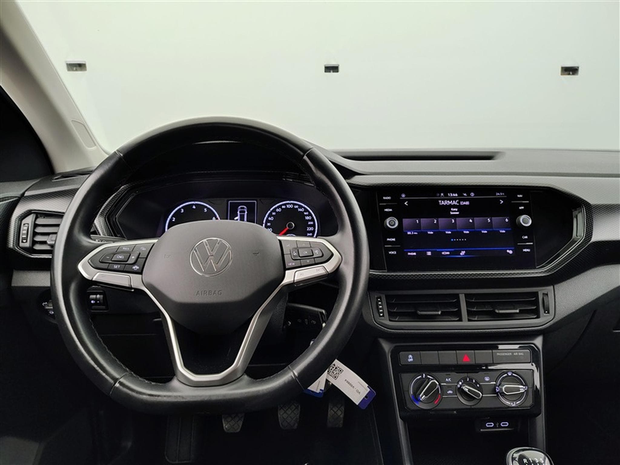 VW T-Cross 1.0 TSI Life Business OPF (2022) - Foto 9