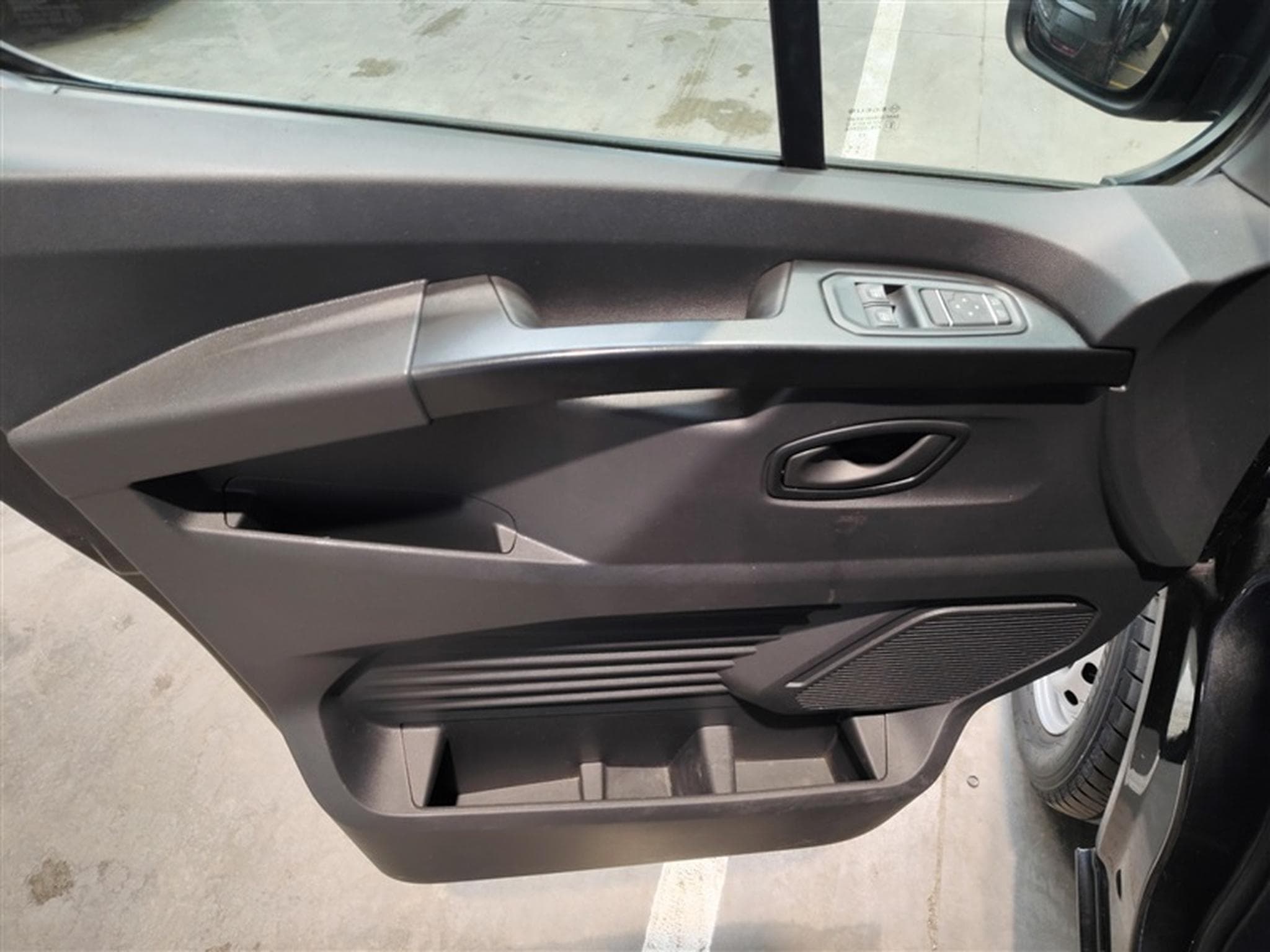 Renault Trafic 2.0 dCi 30 L2H1 Confort (EU6e) (2024) - Foto 15