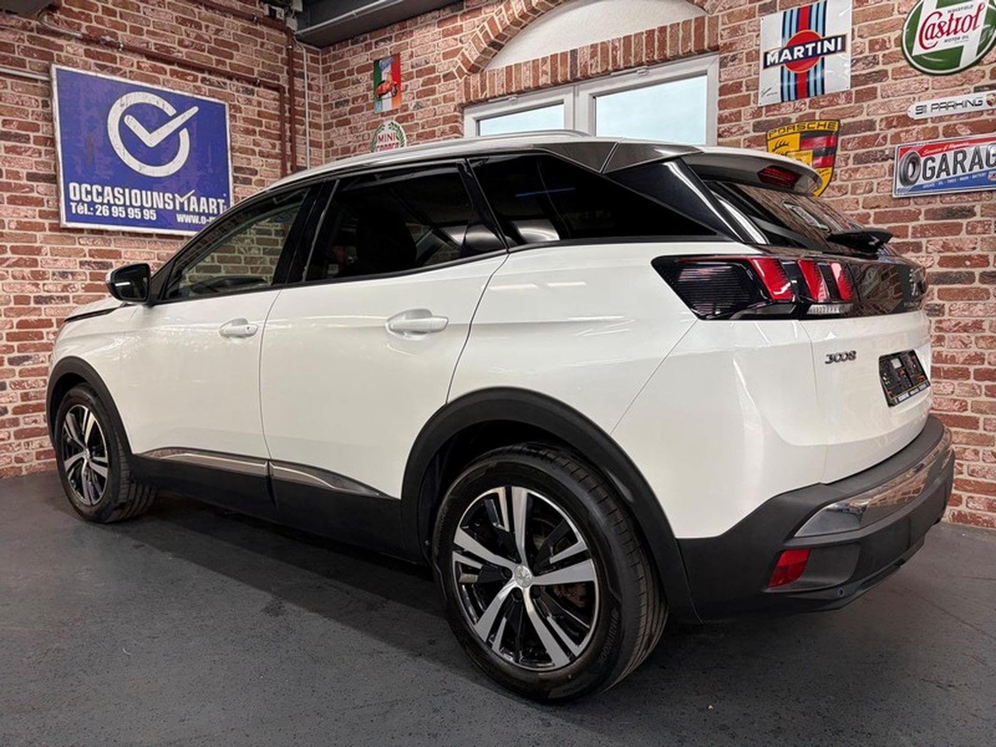 Peugeot 3008 3008 131cv ALLURE Navig/ToitO+P/ClimaA/ALU18 (2019) - Foto 2