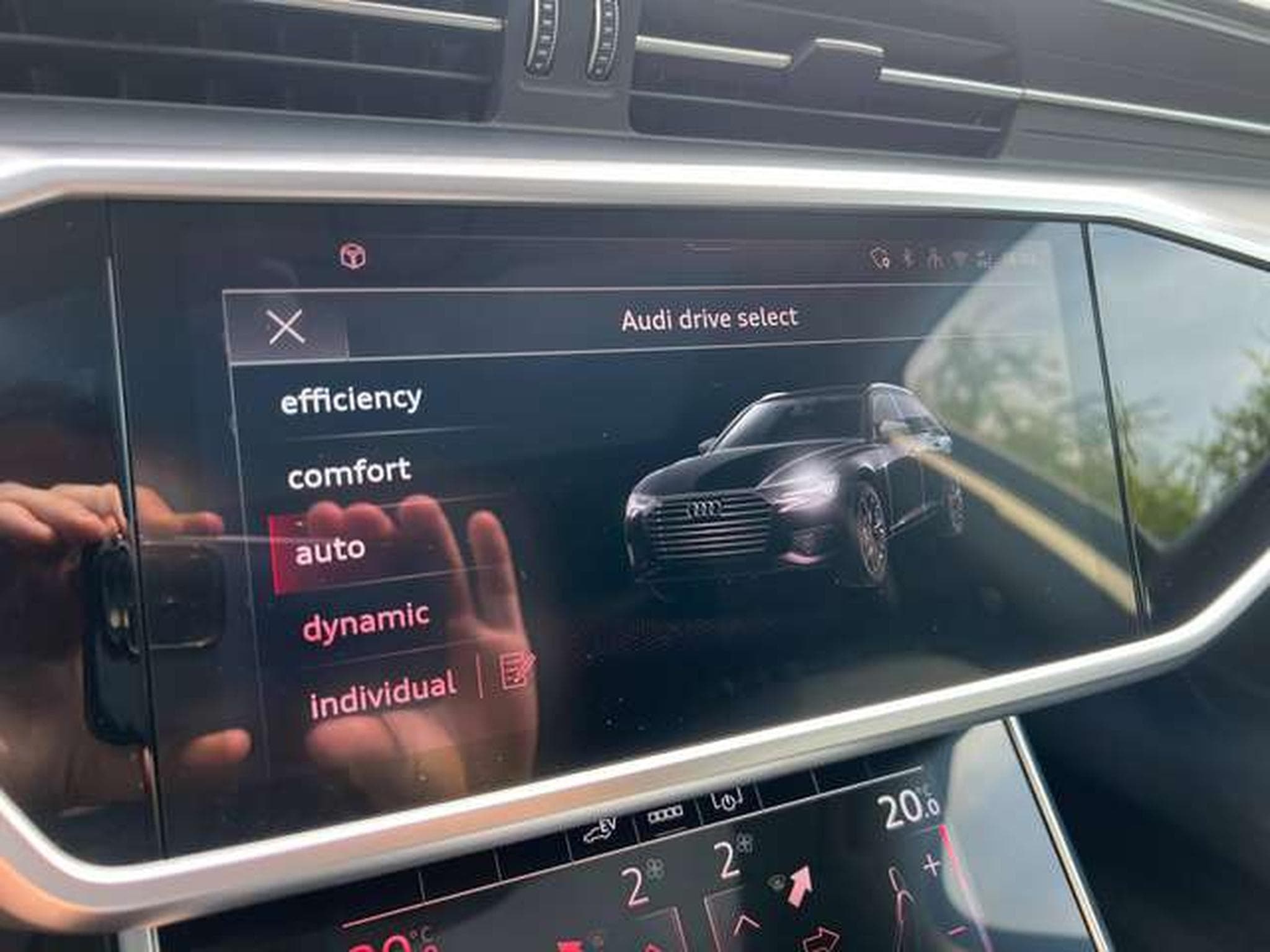 Audi A6 QUATTRO HYBRIDE ESSENCE S-Tronic (2024) - Foto 17