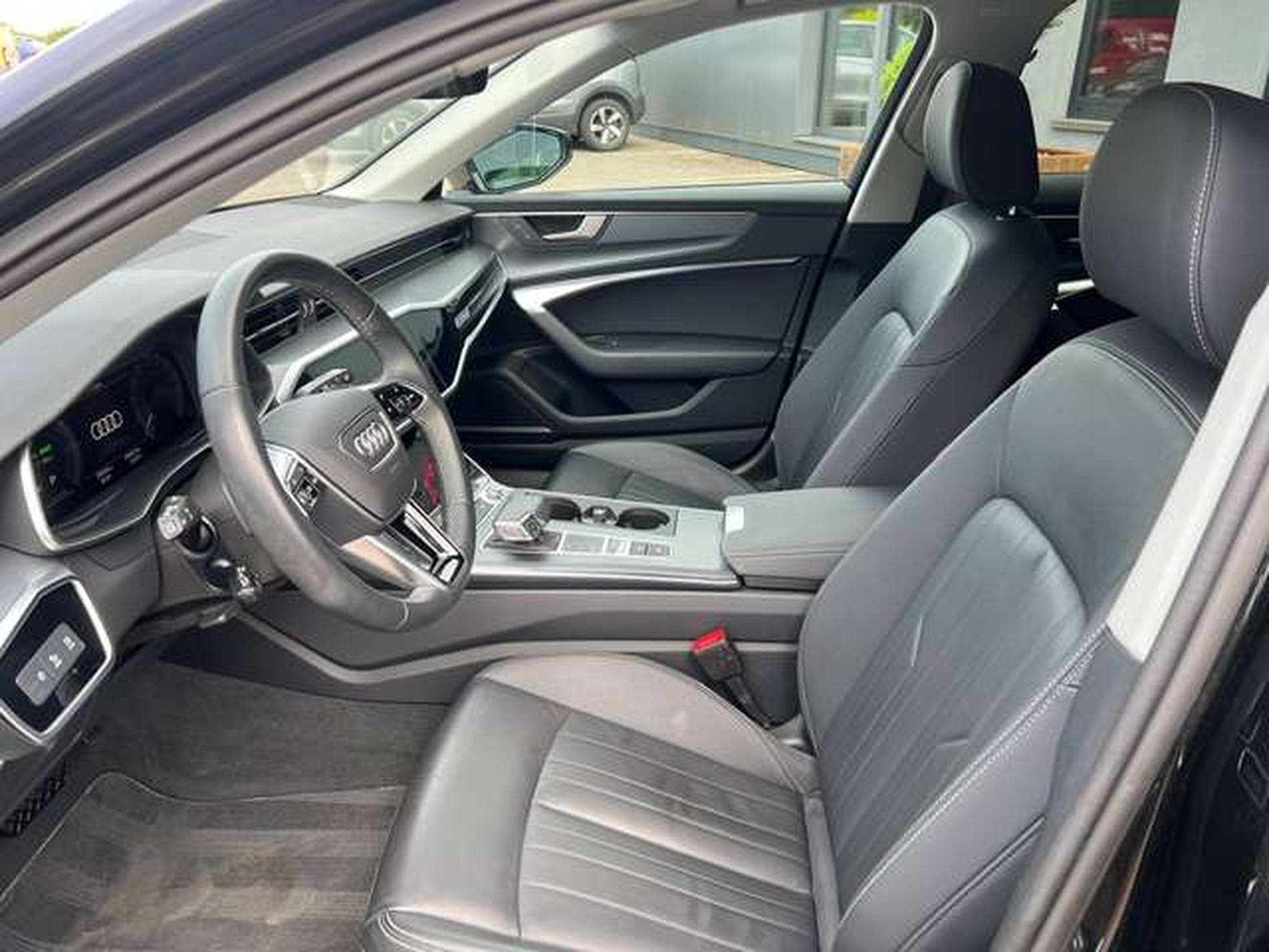 Audi A6 QUATTRO HYBRIDE ESSENCE S-Tronic (2024) - Foto 8