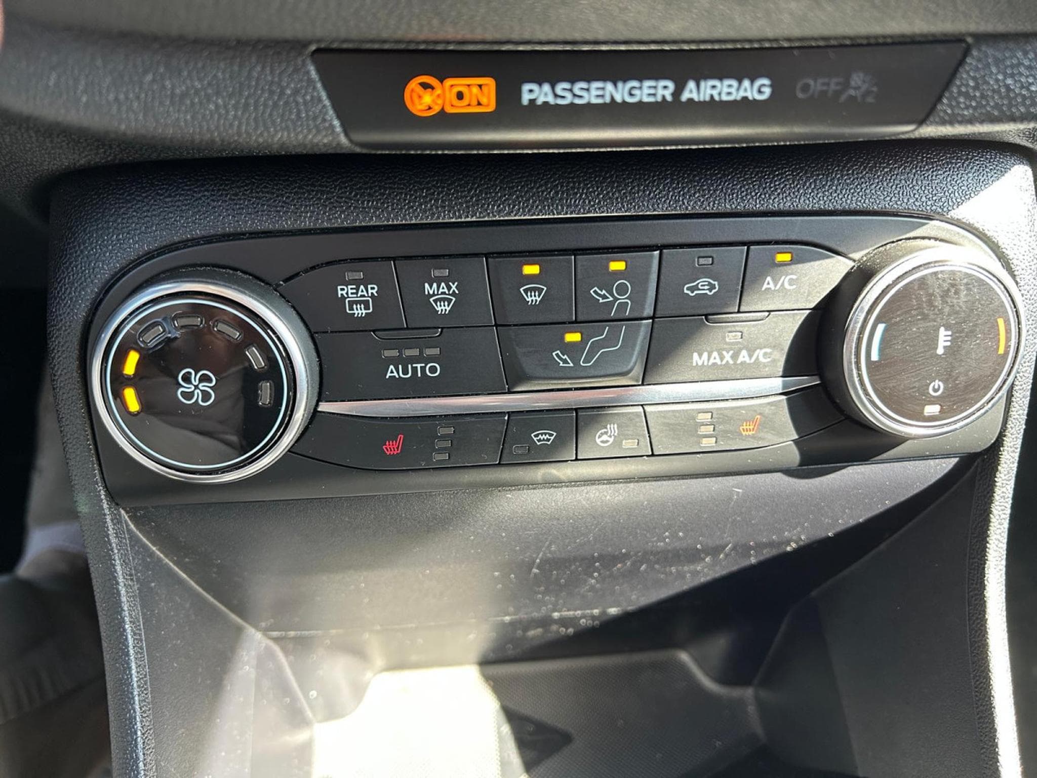 Ford Fiesta TITANIUM X 1.0i ECOBOOST (2024) - Foto 13