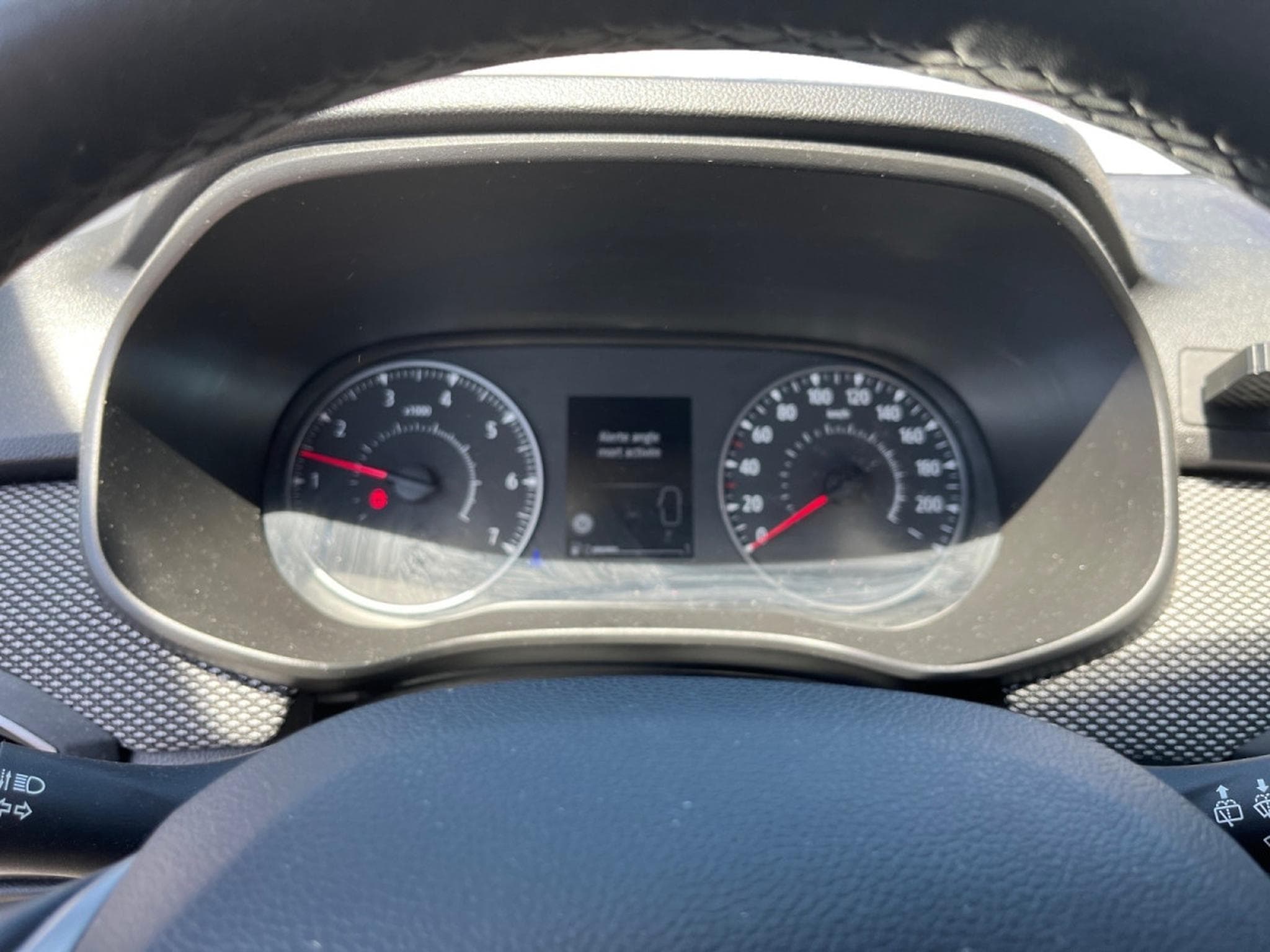 Dacia Sandero 1.0 TCe Journey (2024) - Photo 12
