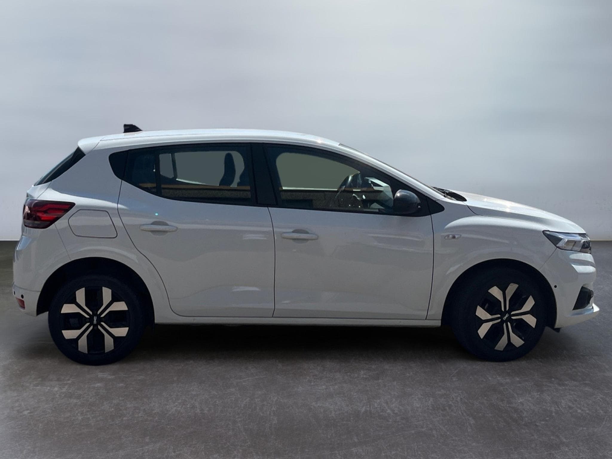 Dacia Sandero 1.0 TCe Journey (2024) - Photo 7