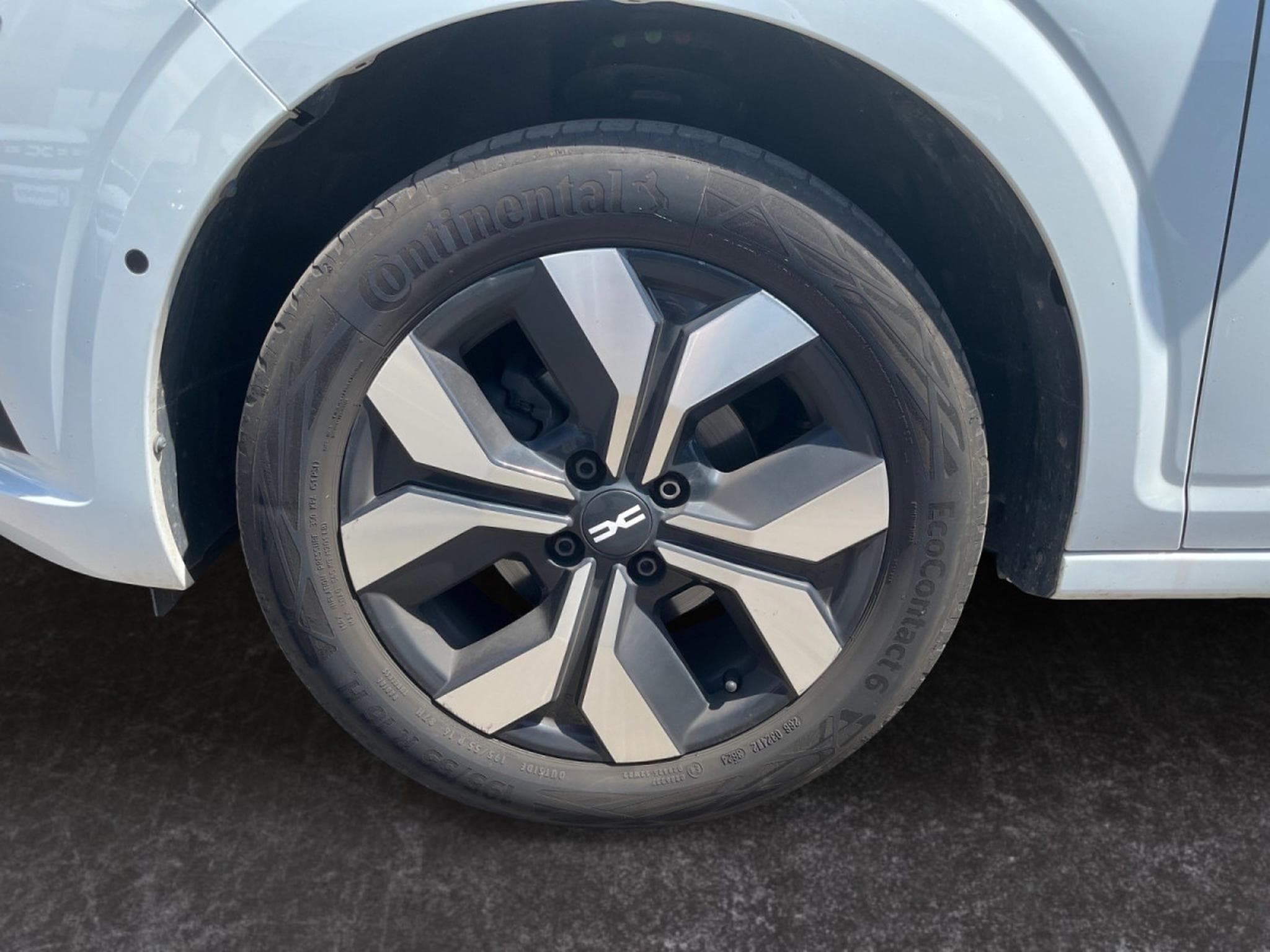 Dacia Sandero 1.0 TCe Journey (2024) - Photo 8