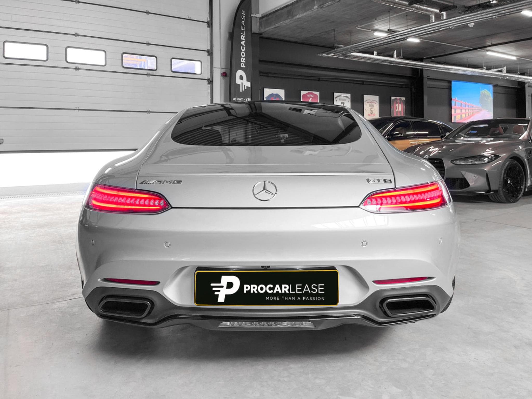 Mercedes AMG GT S AMG RIDE CONTROL° AMG 19° BURMESTER° (2016) - Foto 11