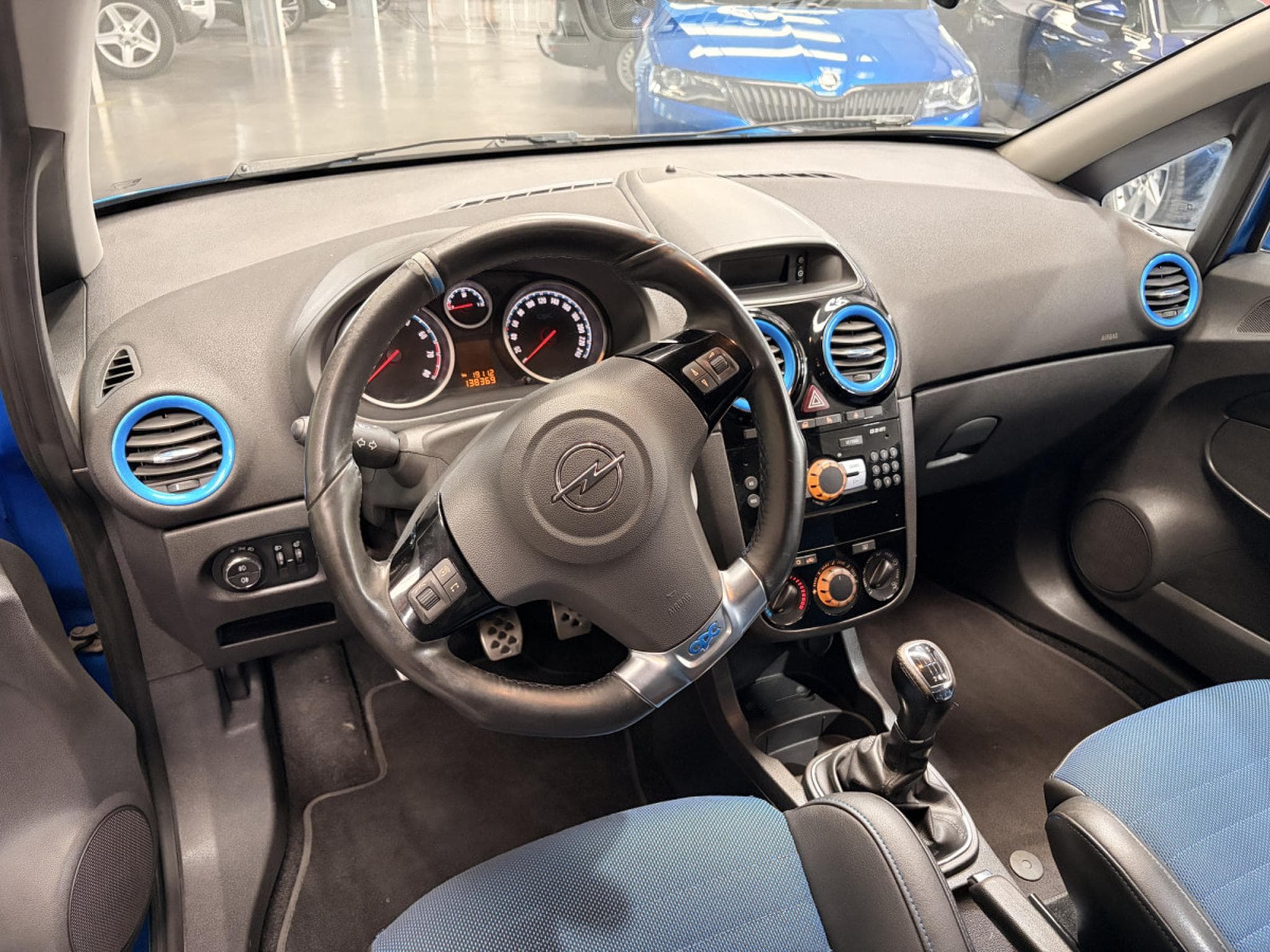 Opel Corsa OPC 1.6 - 16V Turbo 192HP (2011) - Foto 9