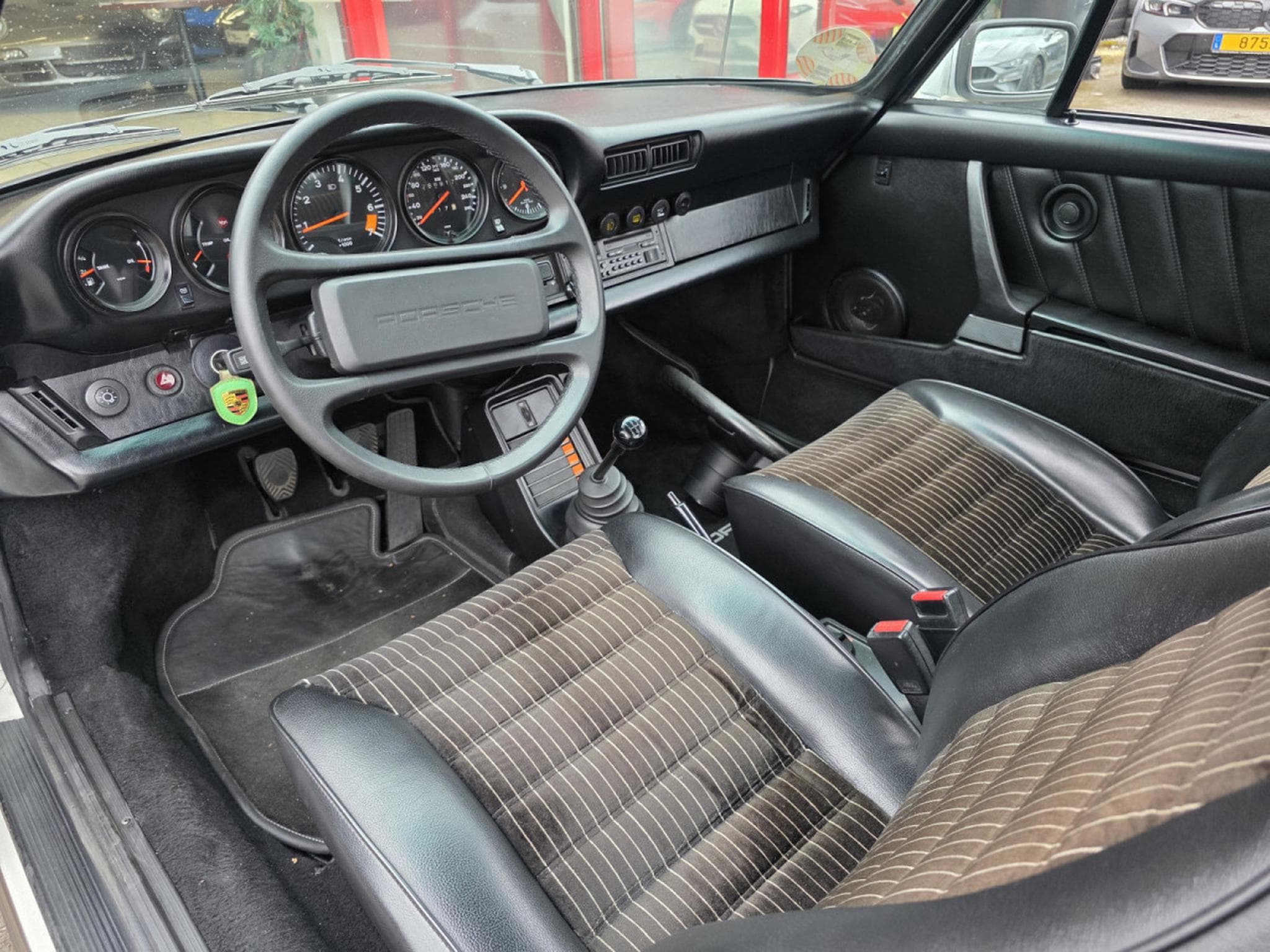 Porsche 911 Porsche 911 231CV Europa Schekheft und Historie plus carnet (1984) - Foto 7