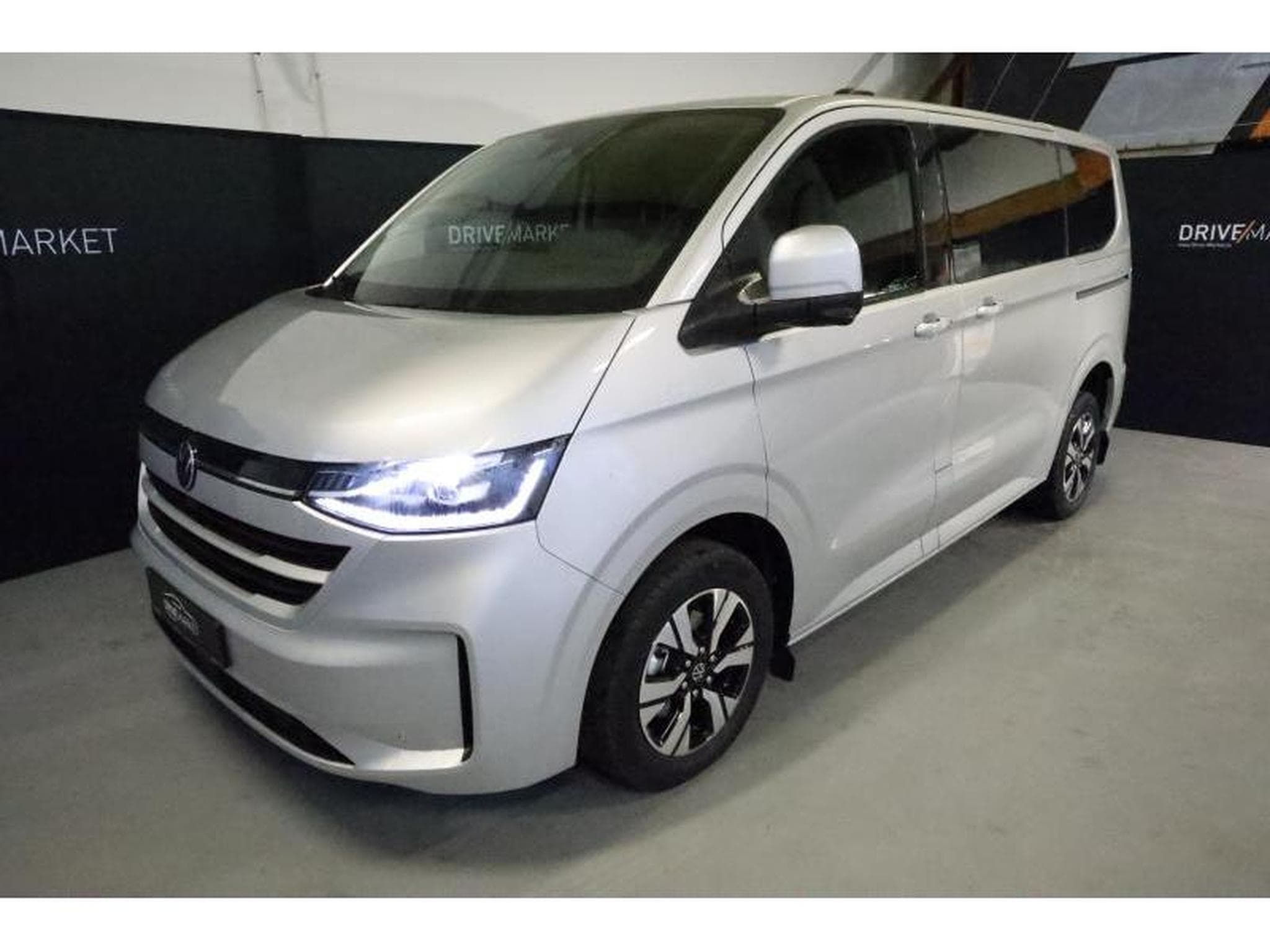 VW T7 STYLE COURT A8 (2025) - Foto 1