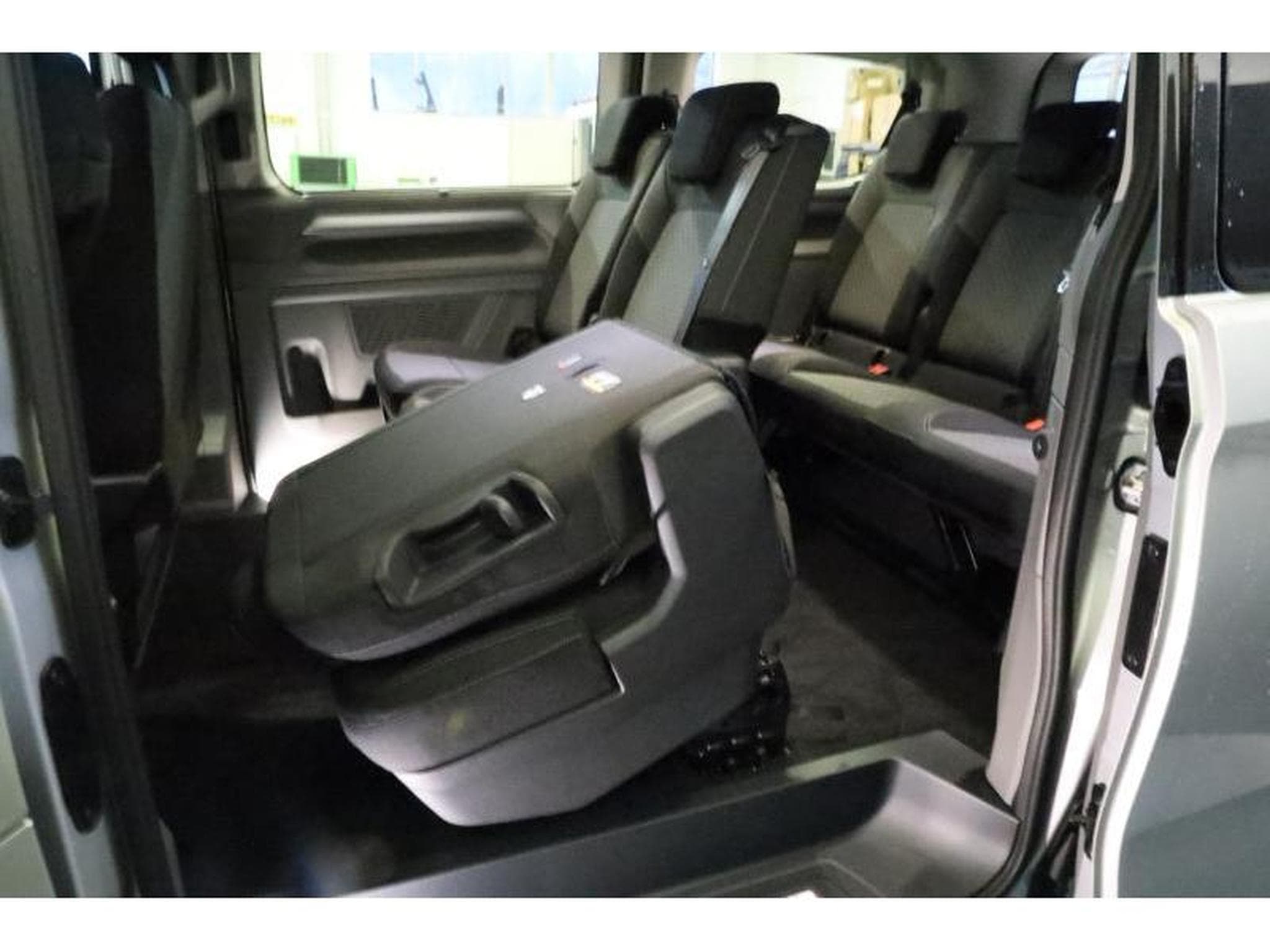 VW T7 STYLE COURT A8 (2025) - Foto 10