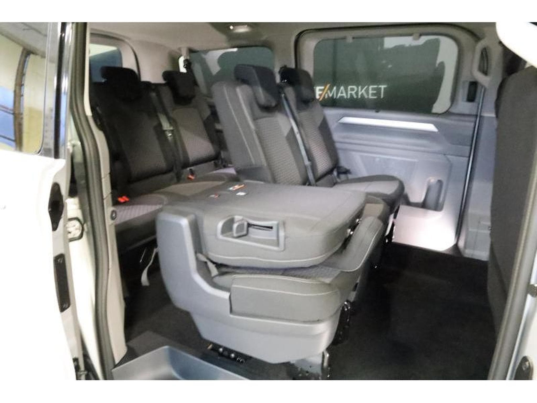 VW T7 STYLE COURT A8 (2025) - Foto 14