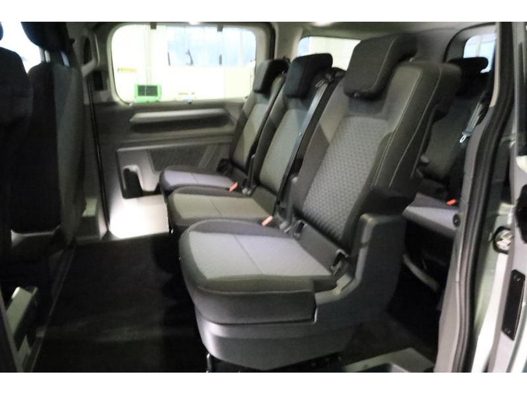 VW T7 STYLE COURT A8 (2025) - Foto 9