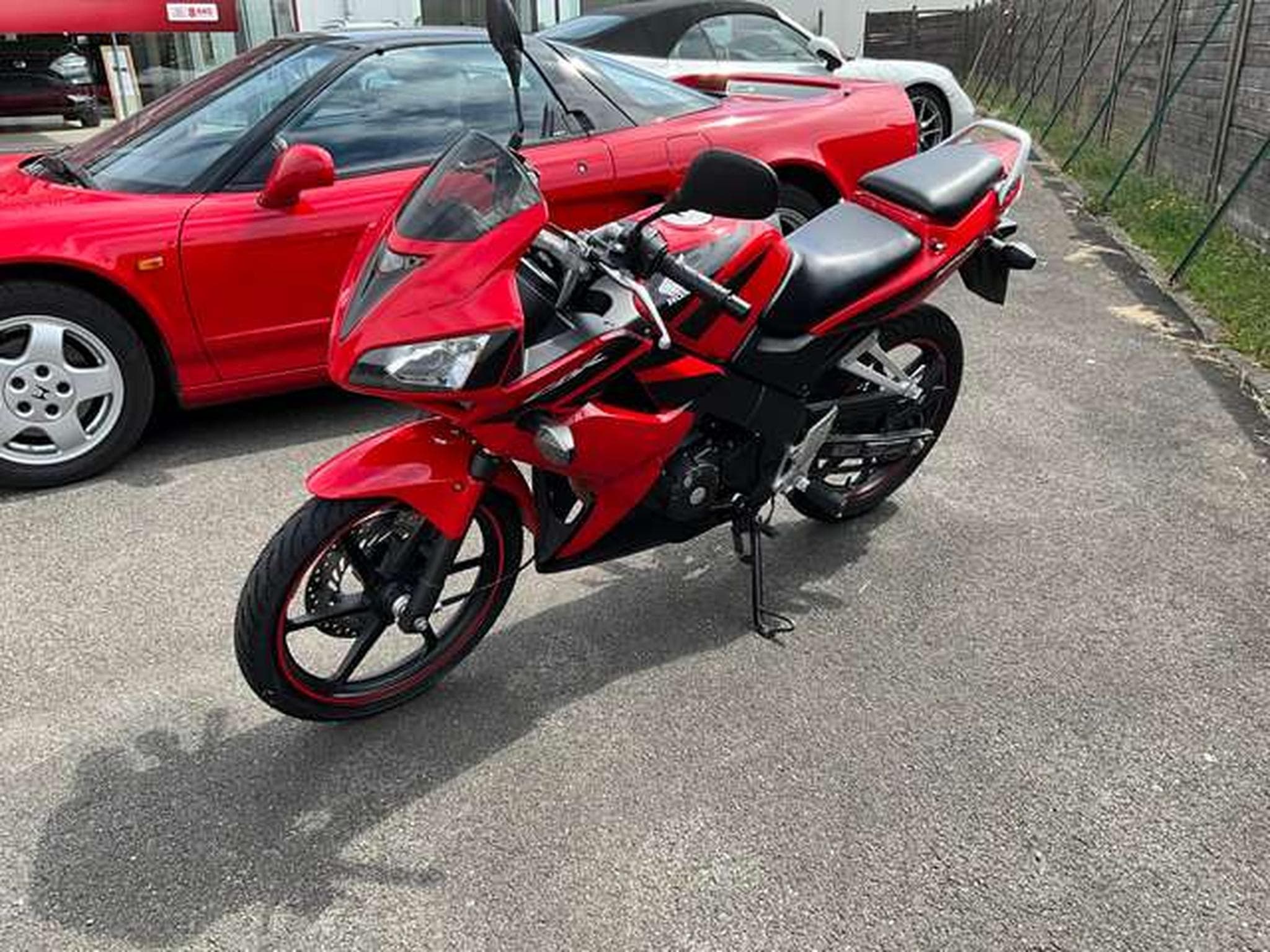 Honda CBR 125 Rw7 (2007) - Photo 4
