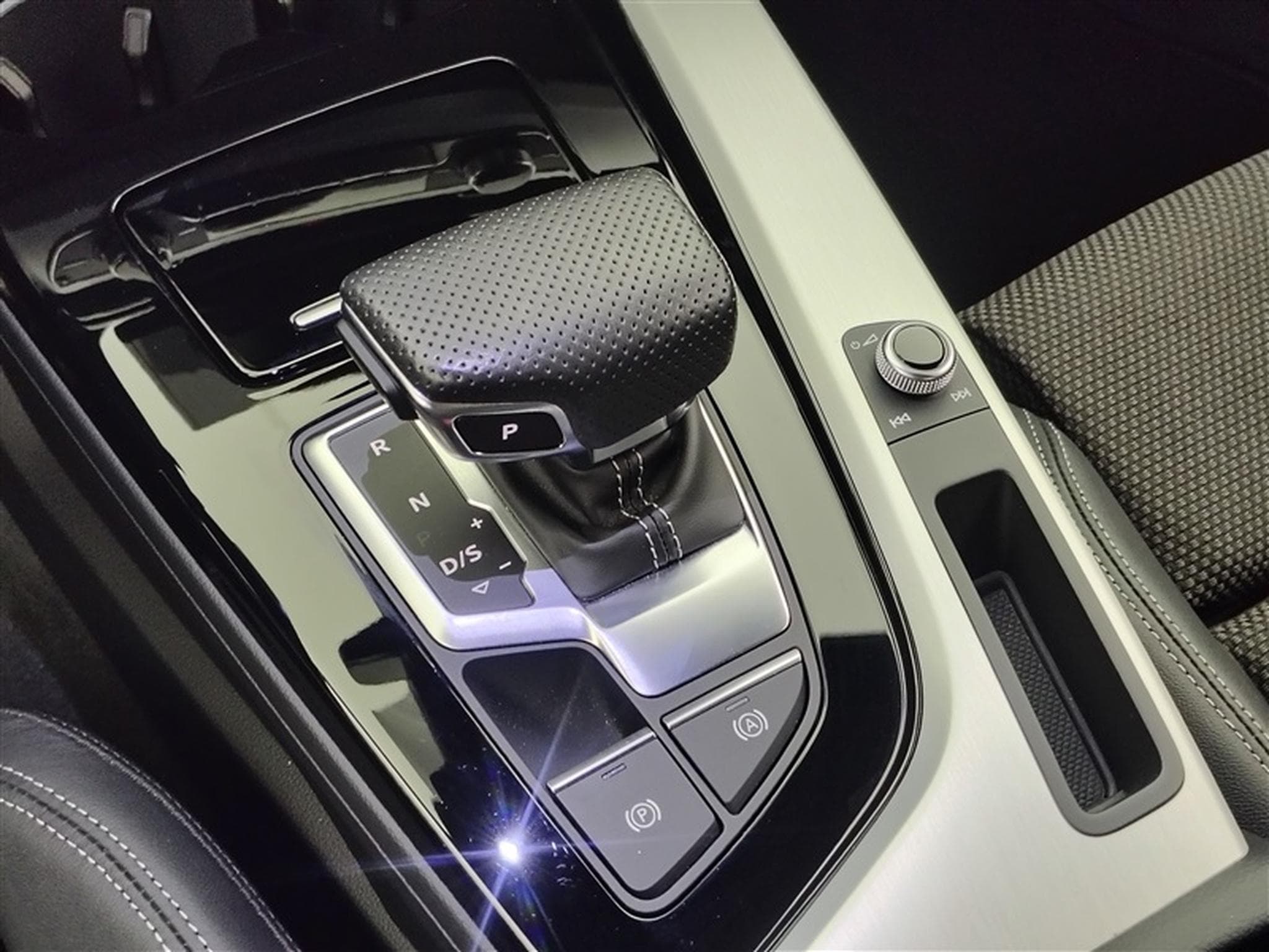 Audi A5 35 TDi 163Cv S-Tronic S-Line NAVI / CARPLAY / CAMERA (2023) - Photo 12