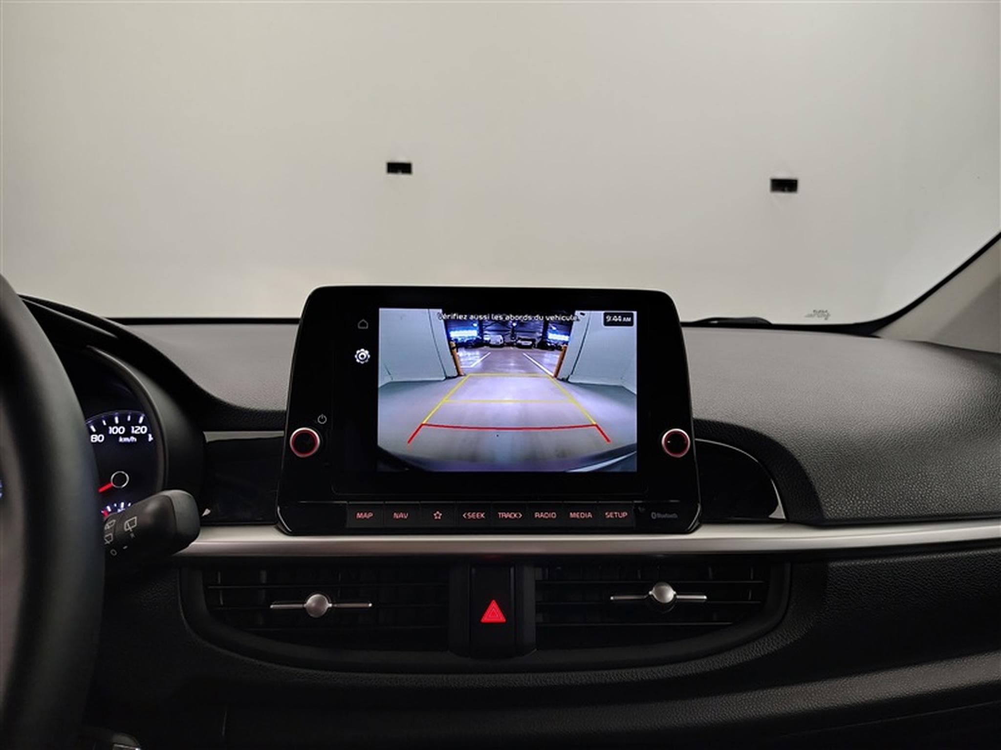 Kia Picanto 1.0i Pure ISG NAVI / CARPLAY / CAMERA (2024) - Foto 17