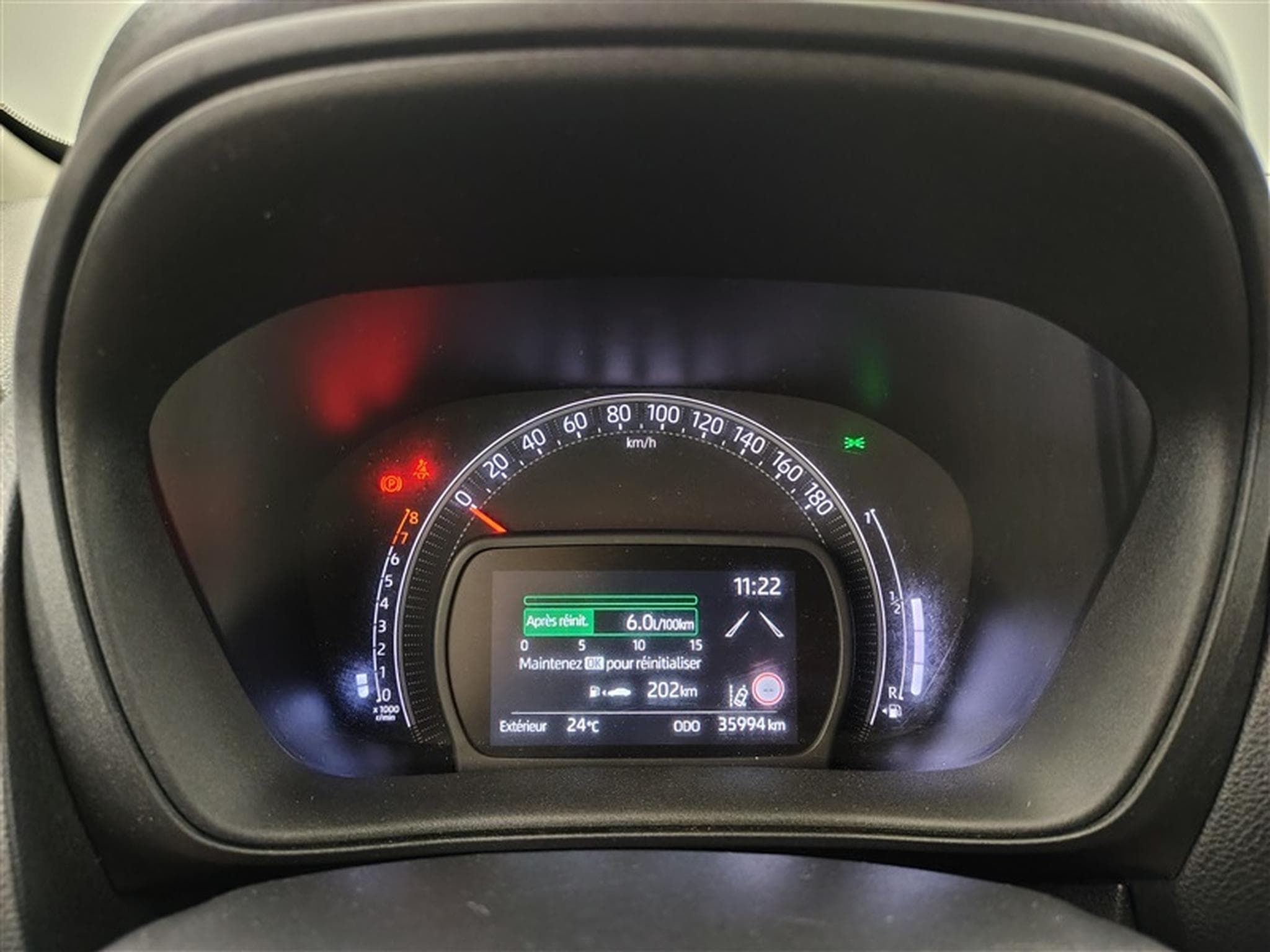Toyota Aygo 1.0i VVT-i x II CARPLAY / CAMERA (2023) - Foto 10