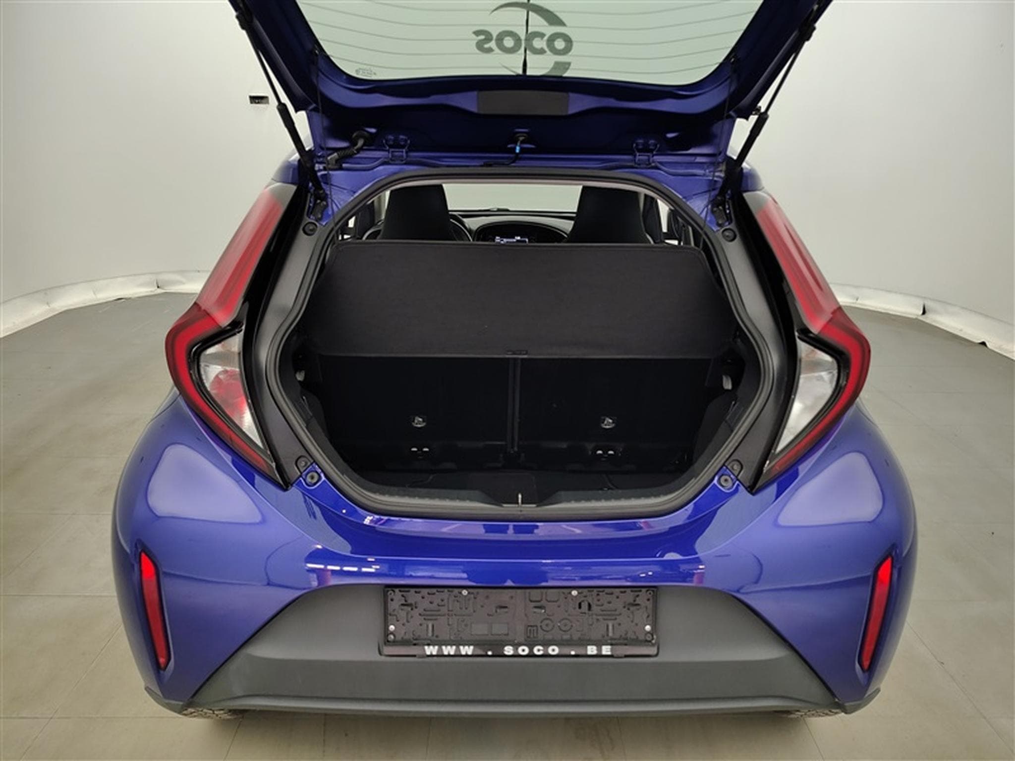 Toyota Aygo 1.0i VVT-i x II CARPLAY / CAMERA (2023) - Foto 14