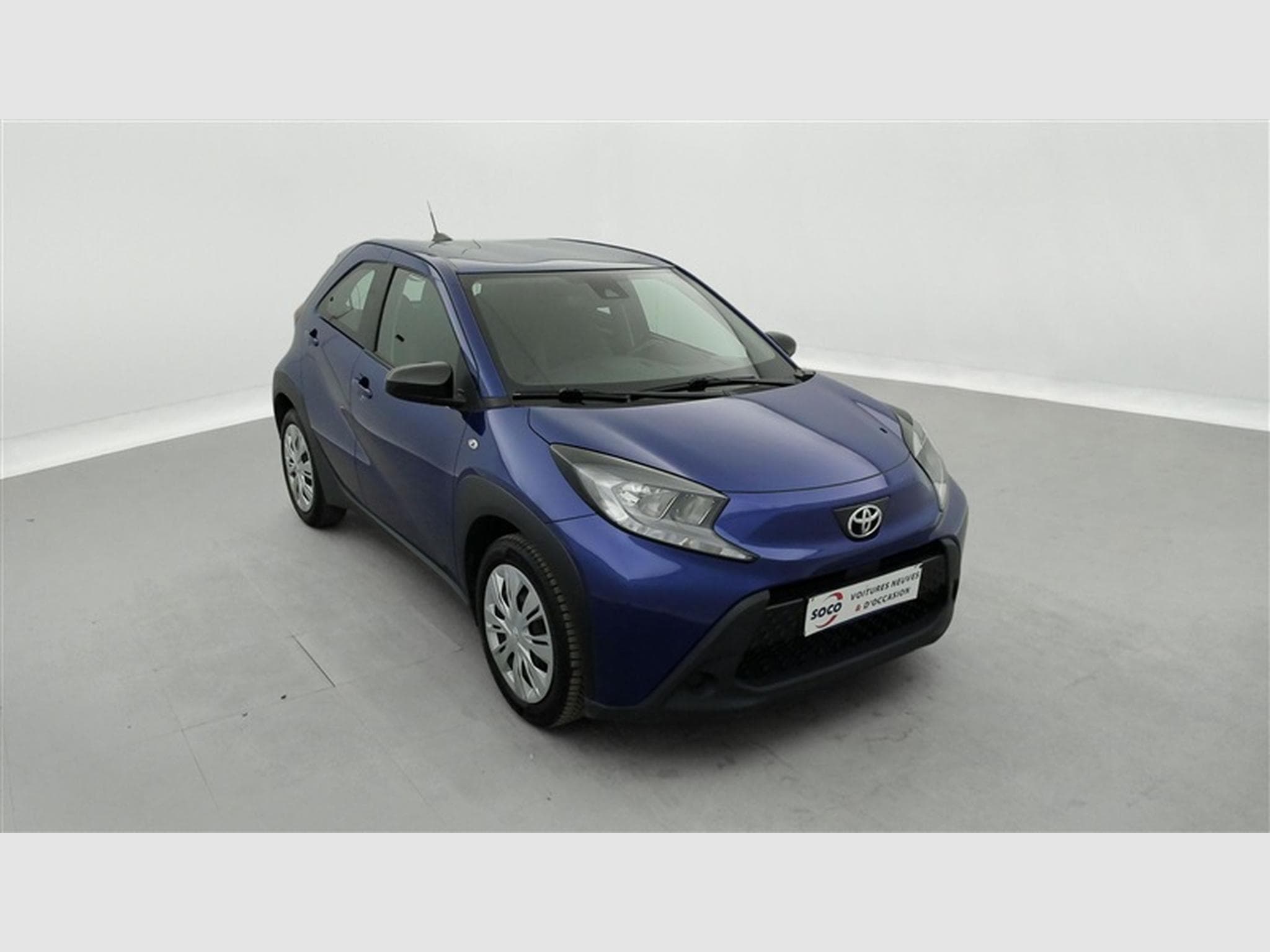 Toyota Aygo 1.0i VVT-i x II CARPLAY / CAMERA (2023) - Foto 22