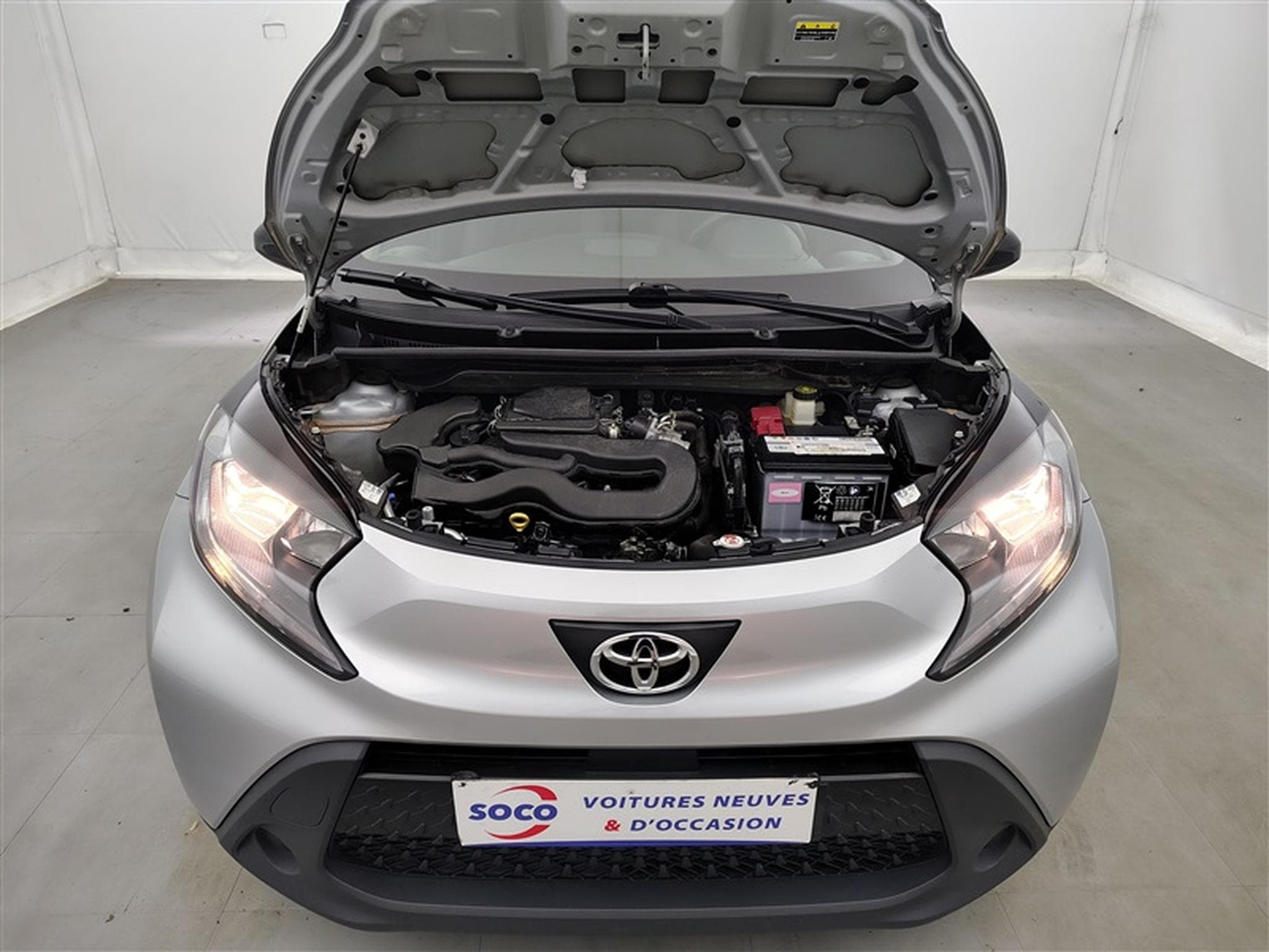 Toyota Aygo 1.0i VVT-i X pulse (2023) - Foto 18