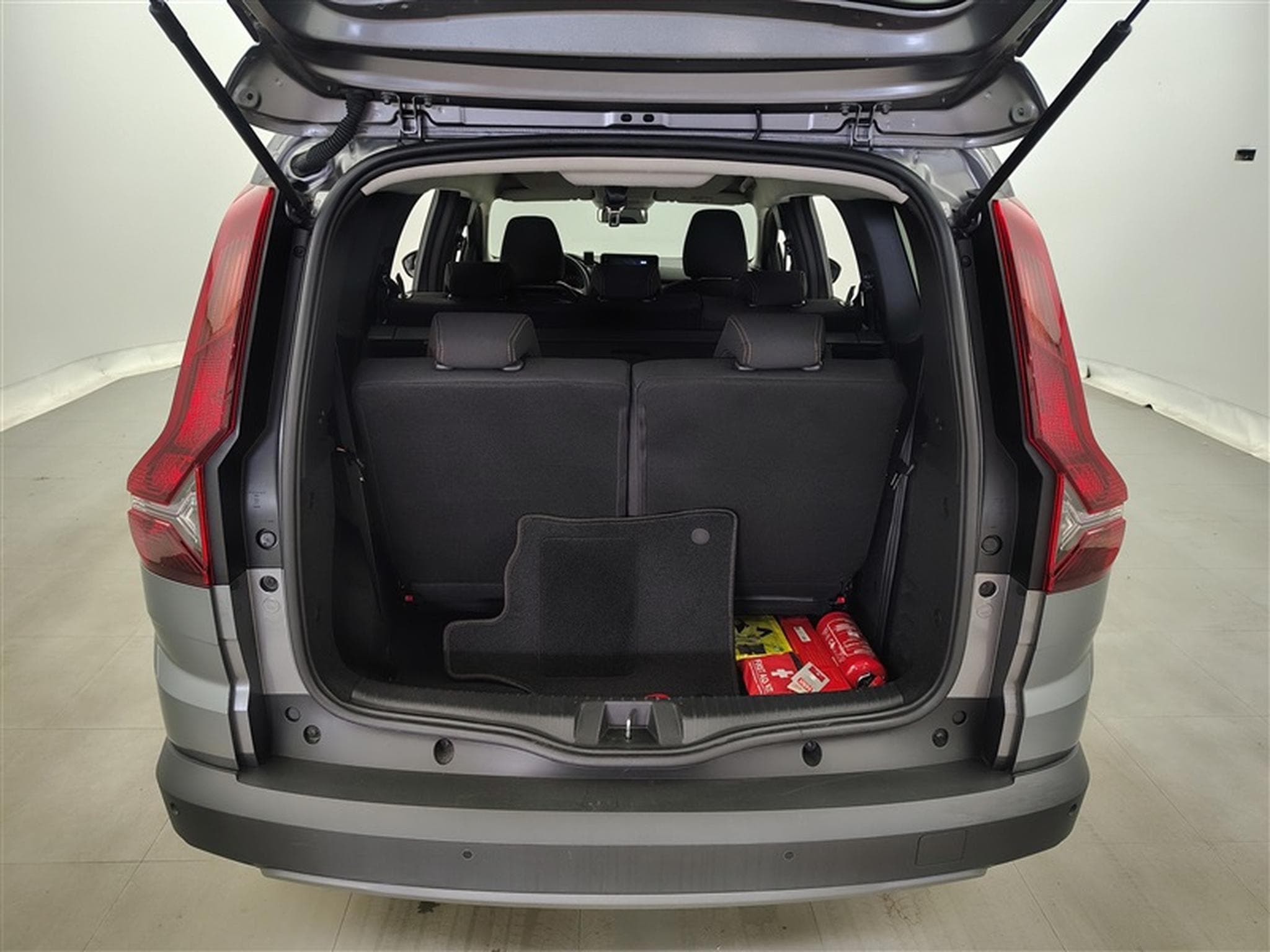 Dacia Jogger 1.0 TCe Extreme 7pl. (2024) - Foto 14