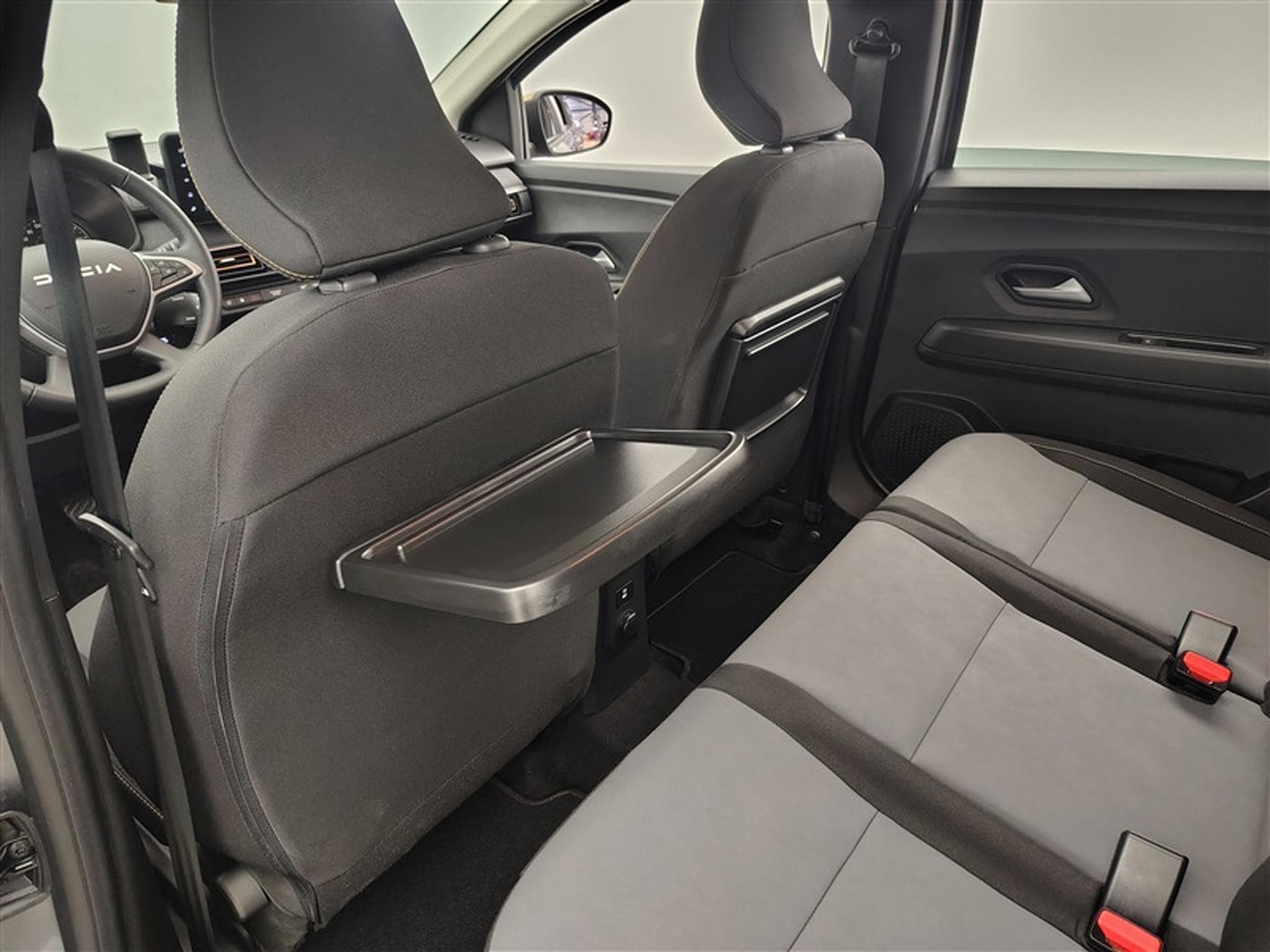 Dacia Jogger 1.0 TCe Extreme 7pl. (2024) - Foto 18