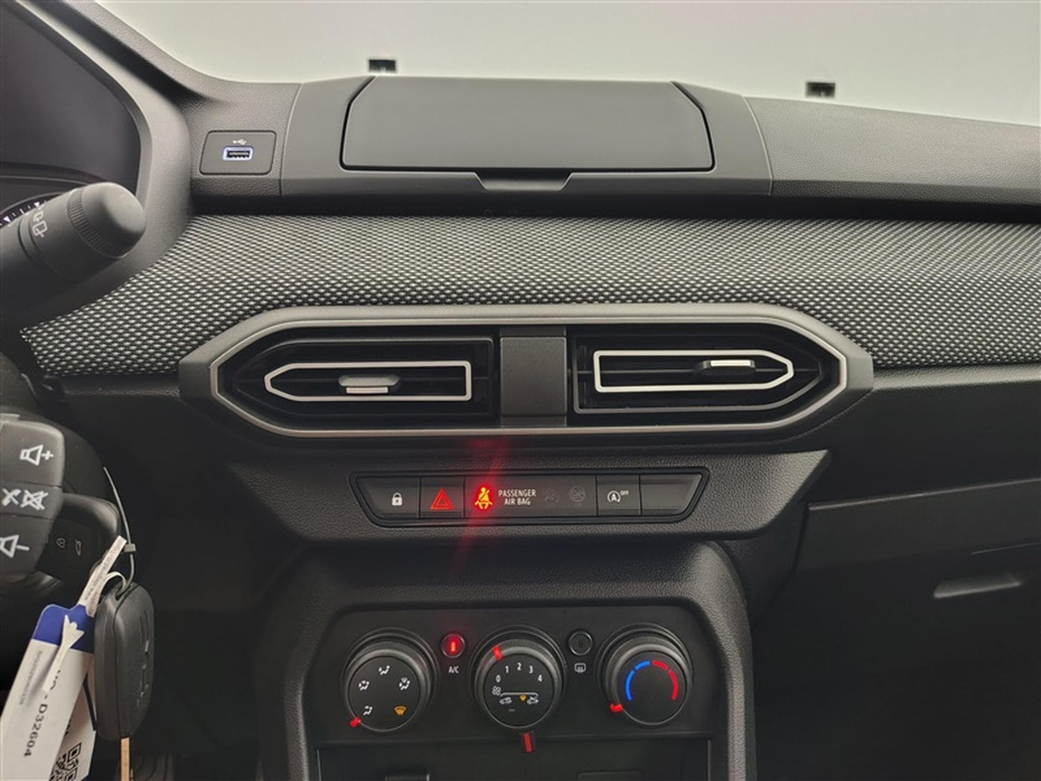 Dacia Sandero 1.0i SCe Expression (2023) - Foto 11