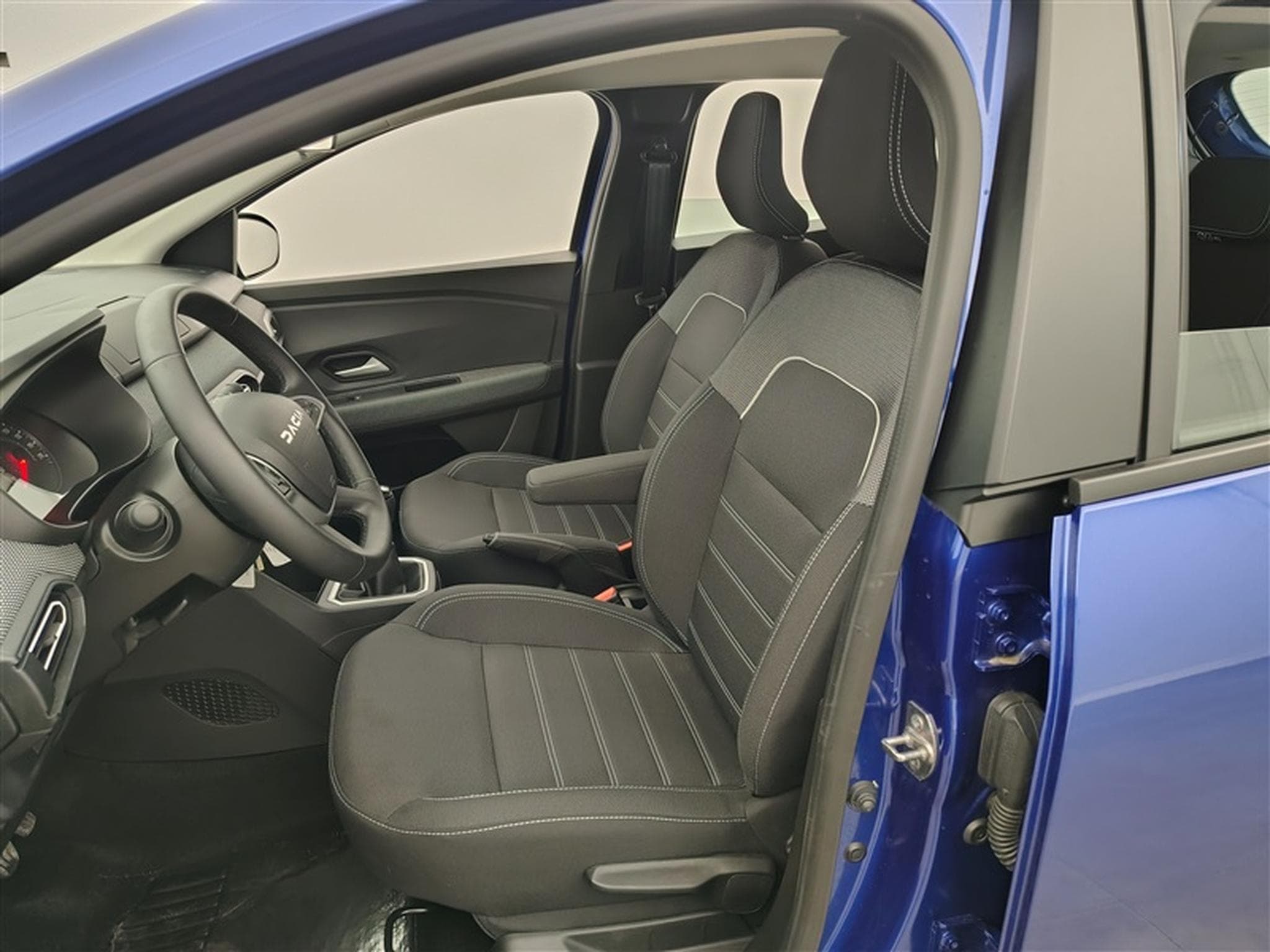 Dacia Sandero 1.0i SCe Expression (2023) - Foto 7