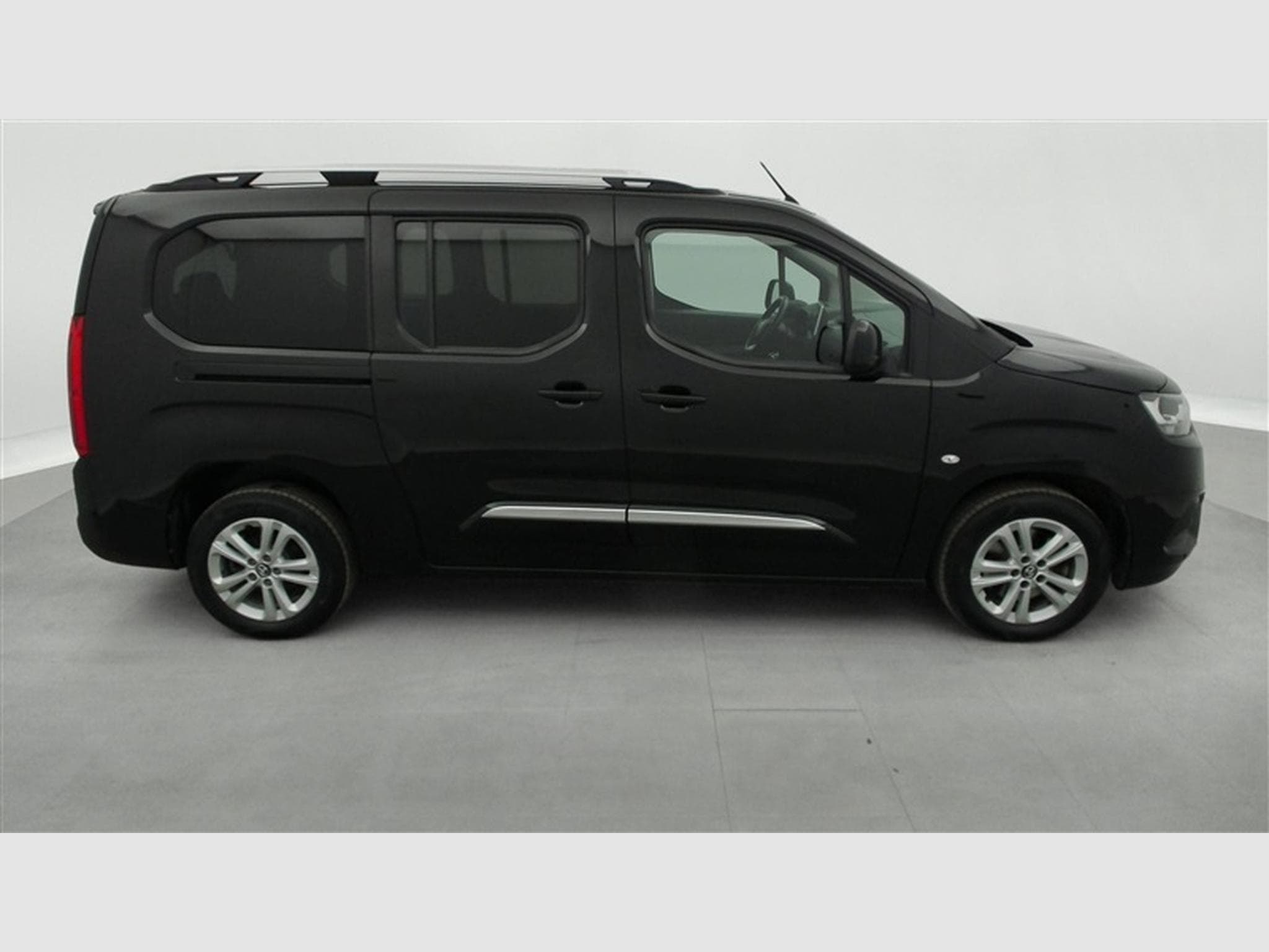 Toyota Proace Verso 1.2 MPV 7 PLACES * NAVI/CAMERA360/PDC/JA16* (2021) - Foto 25