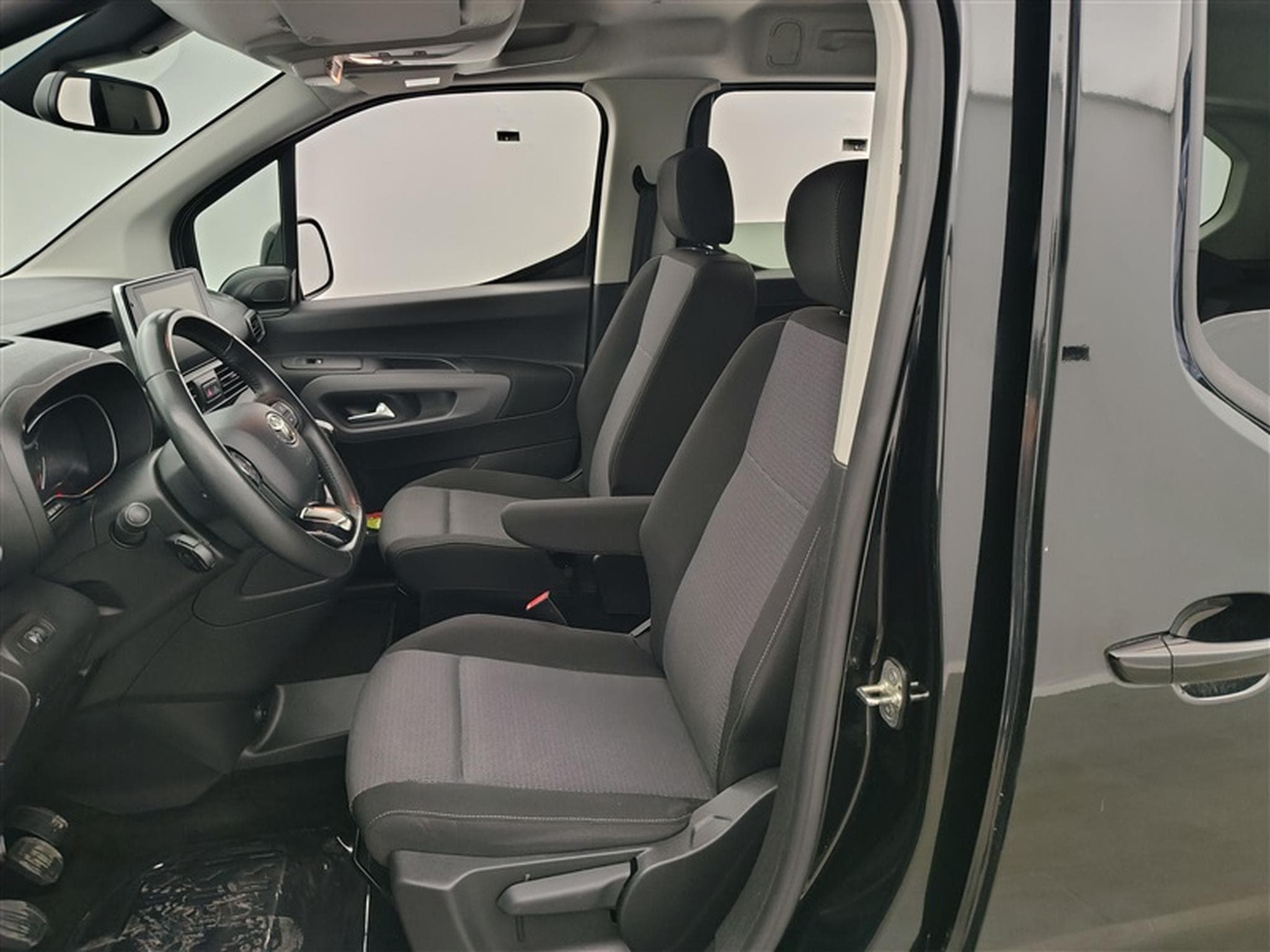 Toyota Proace Verso 1.2 MPV 7 PLACES * NAVI/CAMERA360/PDC/JA16* (2021) - Foto 7