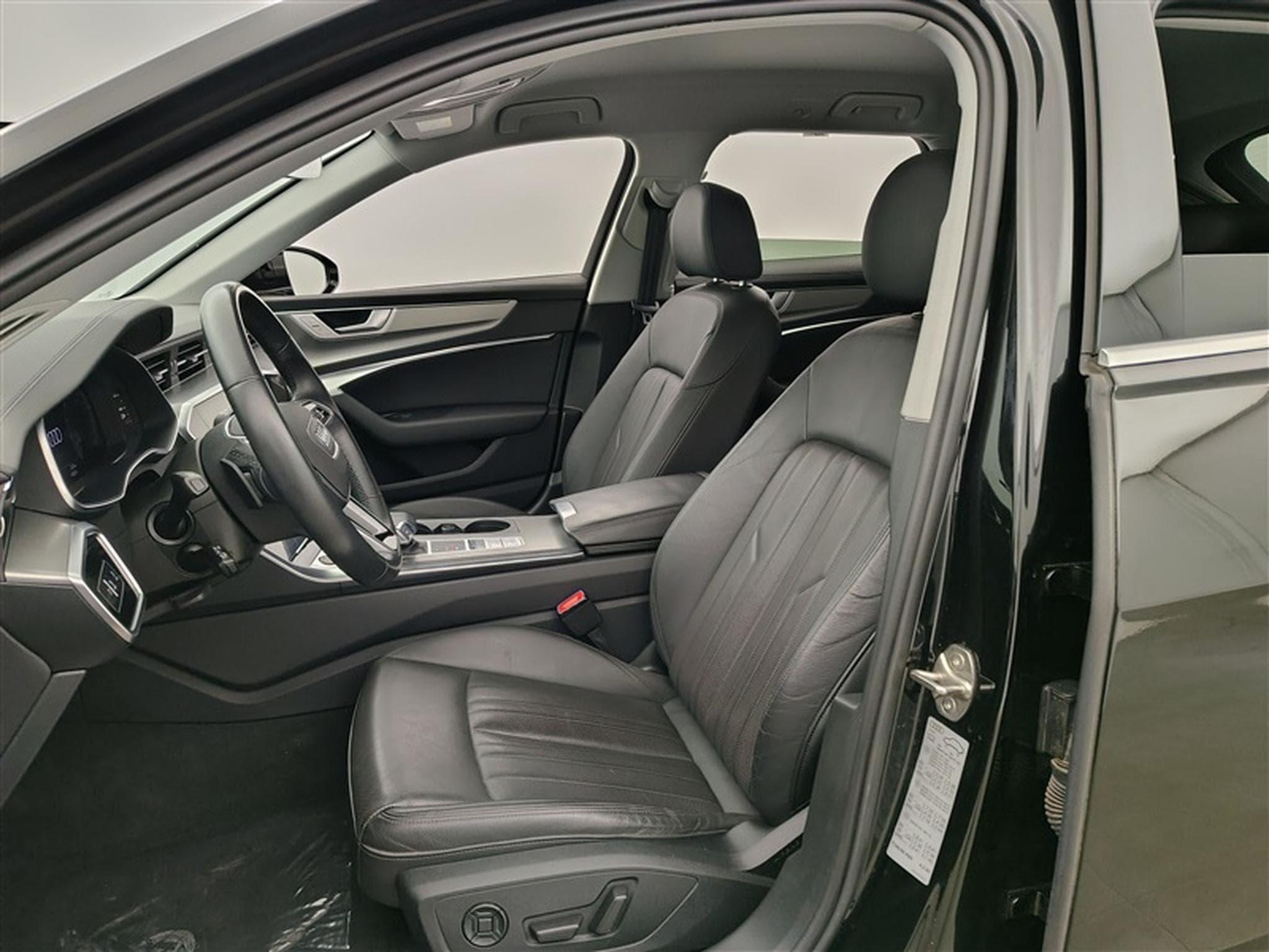 Audi A6 Avant 35 TDI 163Cv S-Tronic Sport CUIR / NAVI / CAMERA (2022) - Foto 7