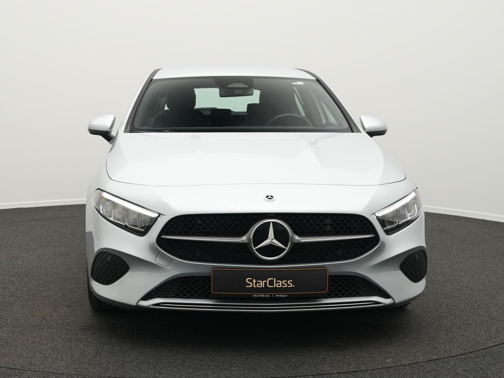 Mercedes A 180 d LED+Kamera+Apple+MBUX (2025) - Photo 2